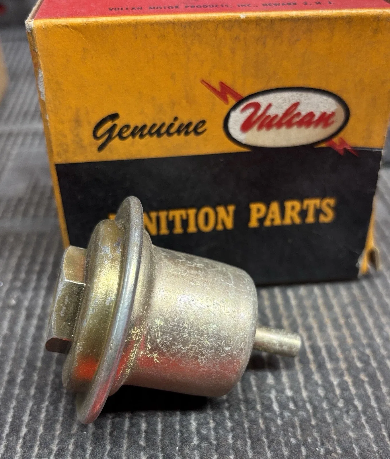 1957 Chevrolet Turbo Glide Valve Body Modulator 3745607