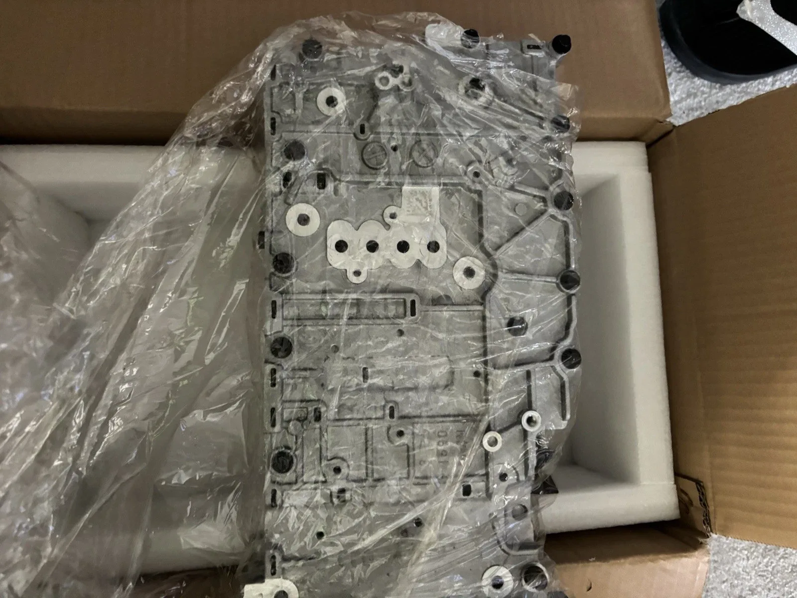 GM 6L80 Valve Body - OE 6U138 image 2