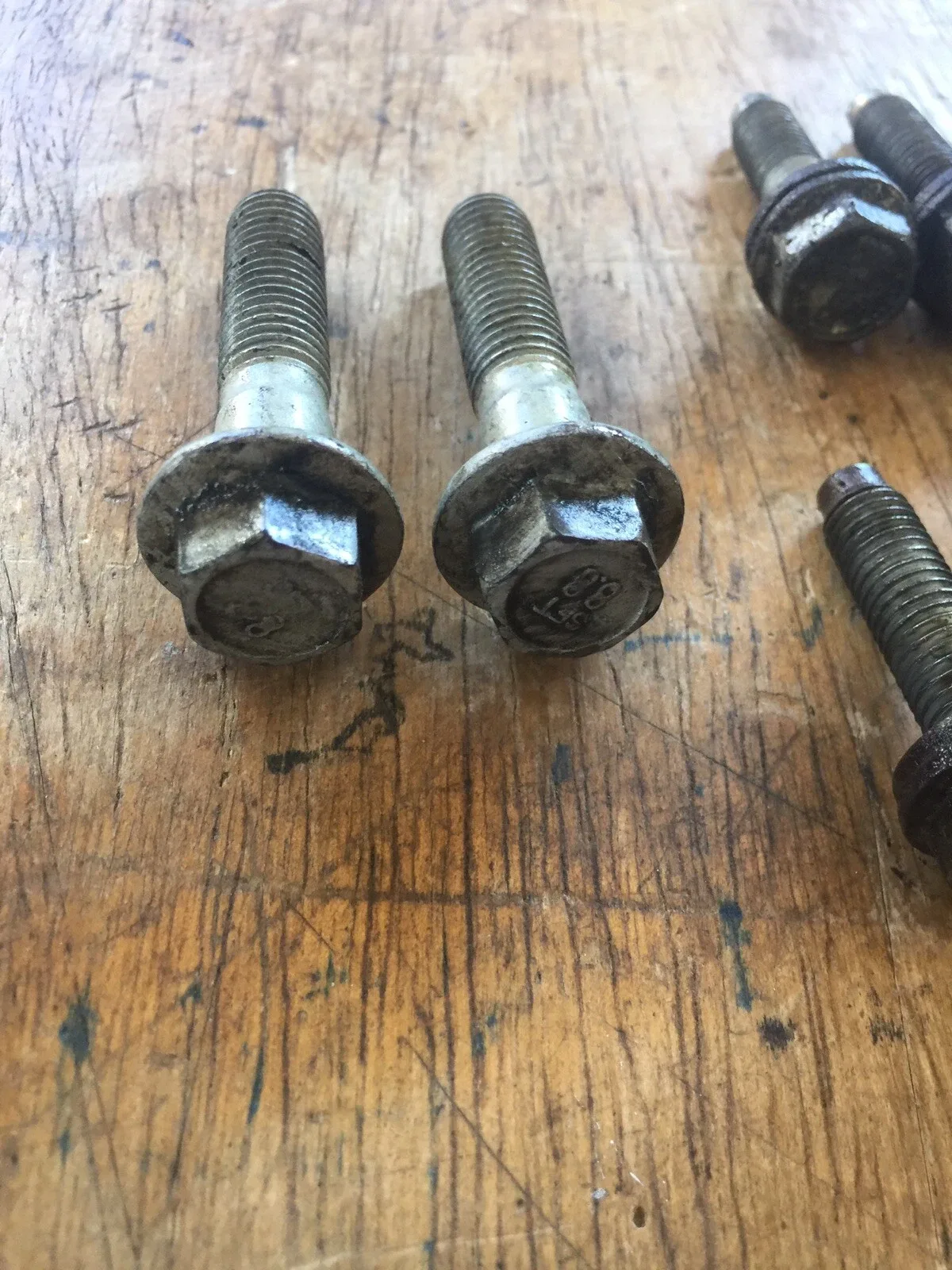 2007 Ford Escape 3.0L V6 Oil Pan Bolts image 2