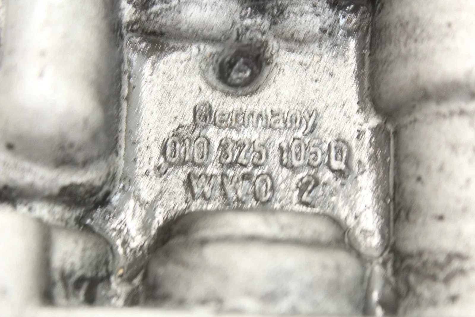1983 Porsche 944 Tiptronic Automatic Valve Body 1060-427-135 image 3