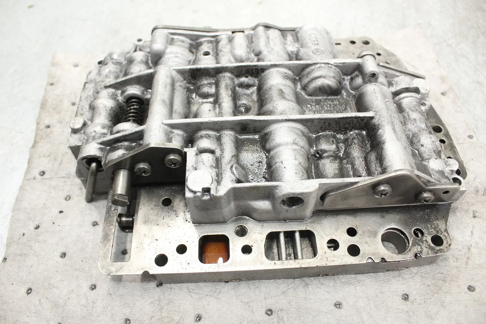 1983 Porsche 944 Tiptronic Automatic Valve Body 1060-427-135 image 4