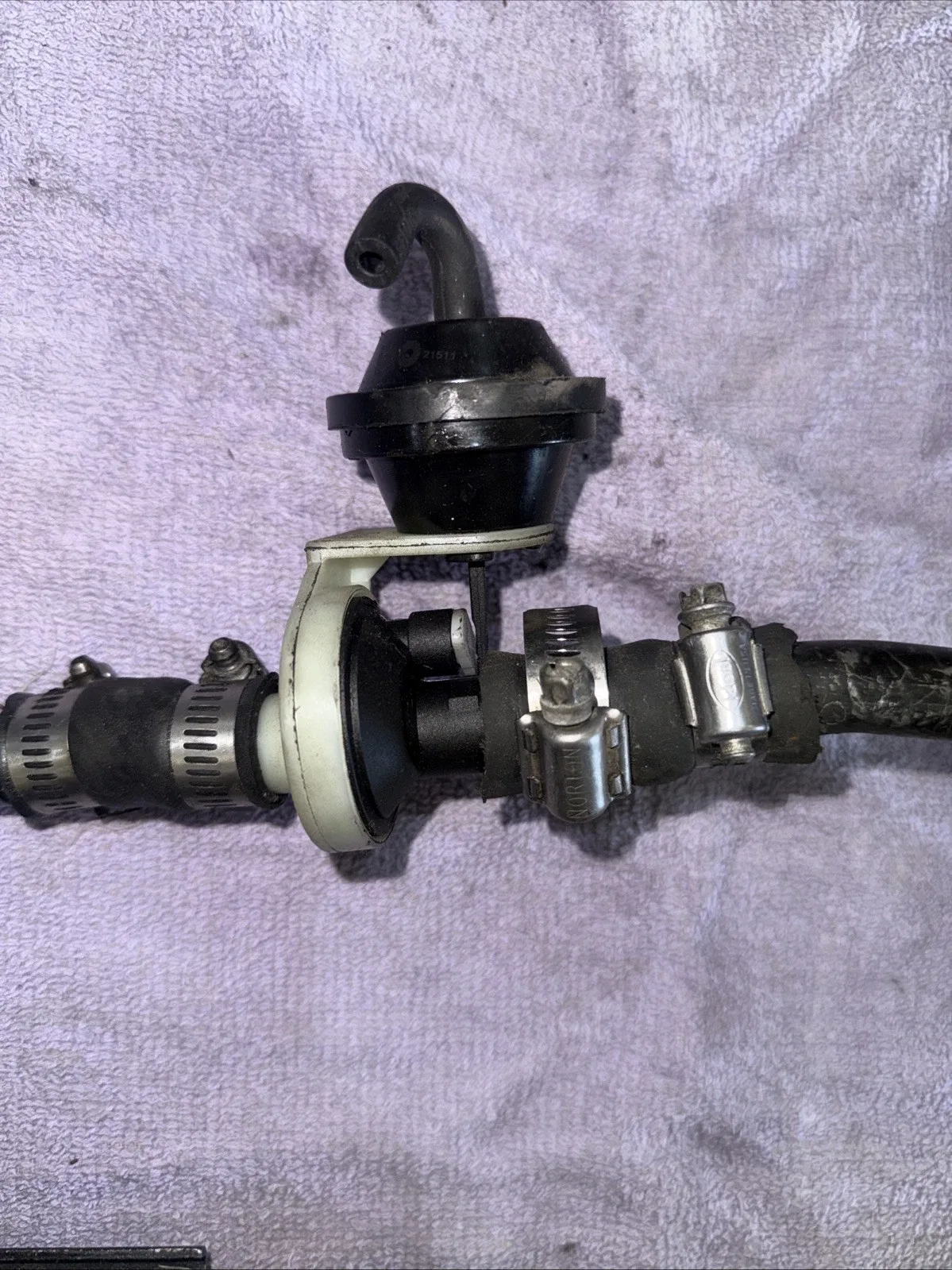 07 PORSCHE BOXSTER CAYMAN AUTO AUTOMATIC TRANSMISSION OIL COOLER LINE HOSE VALVE image 3