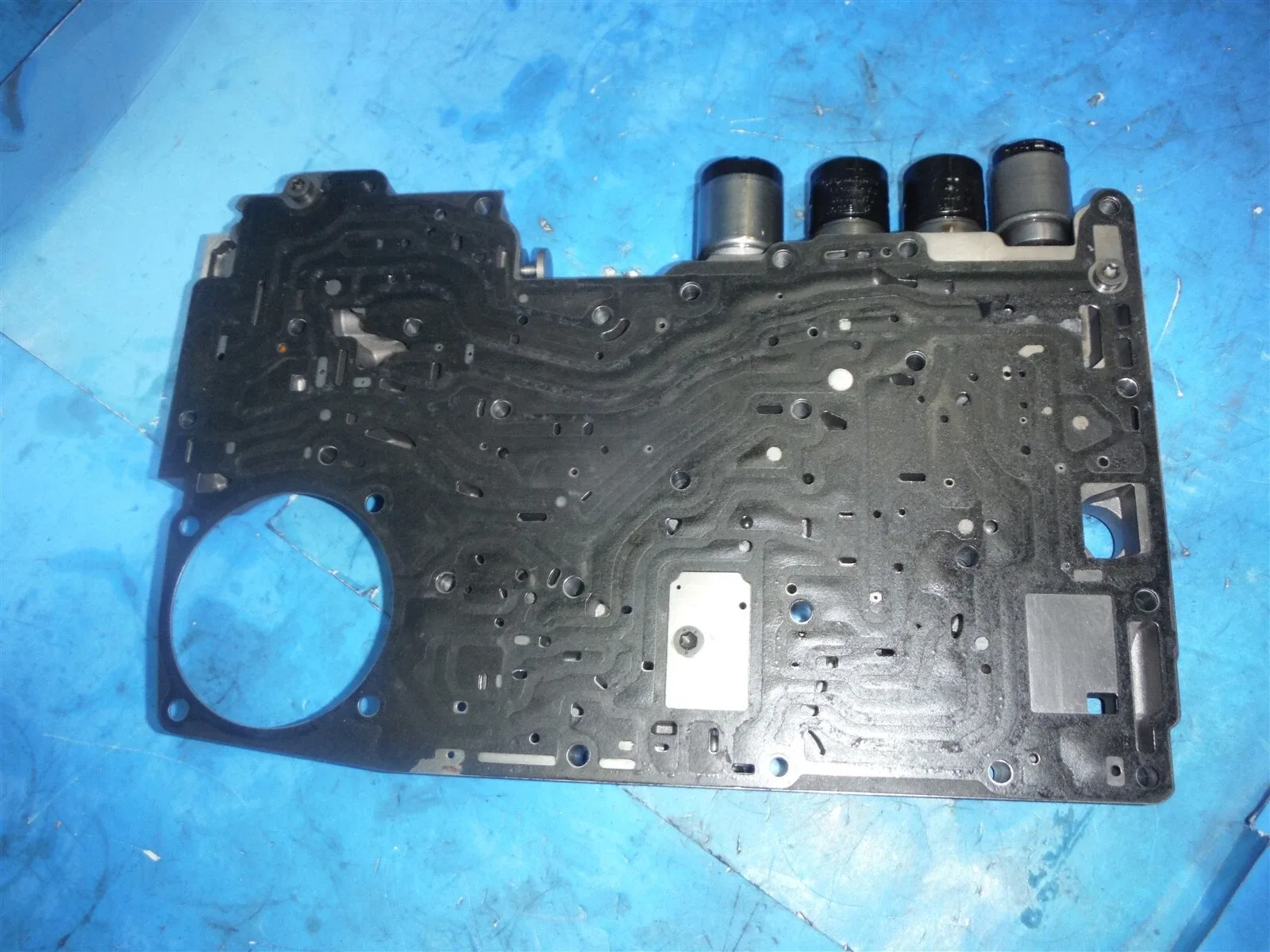Ford A4LD Transmission Valve Body P95GT-7A101-AGR image 3