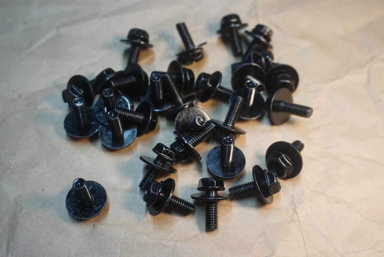 30pc M6 Transmission Oil Pan Bolts with Washers — Steel