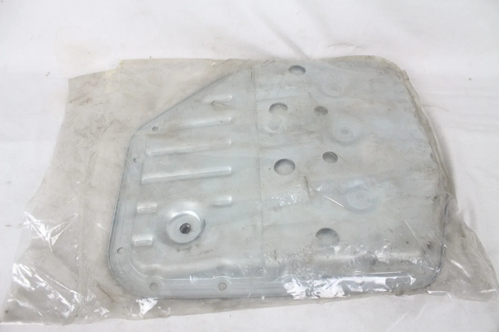 New NIP OEM GM Car Part Transmission Oil Fluid Pan 94844749 Chevrolet Automatic image 4