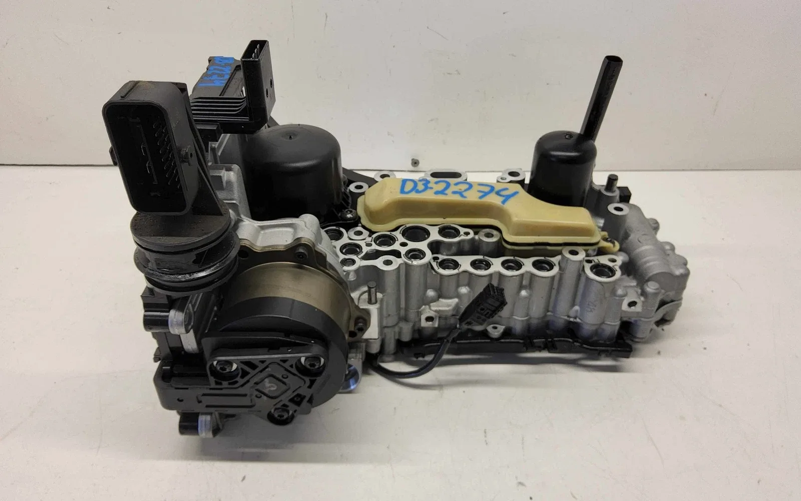 24 Audi A6 Transmission Valve Body 0HK 927 156 B