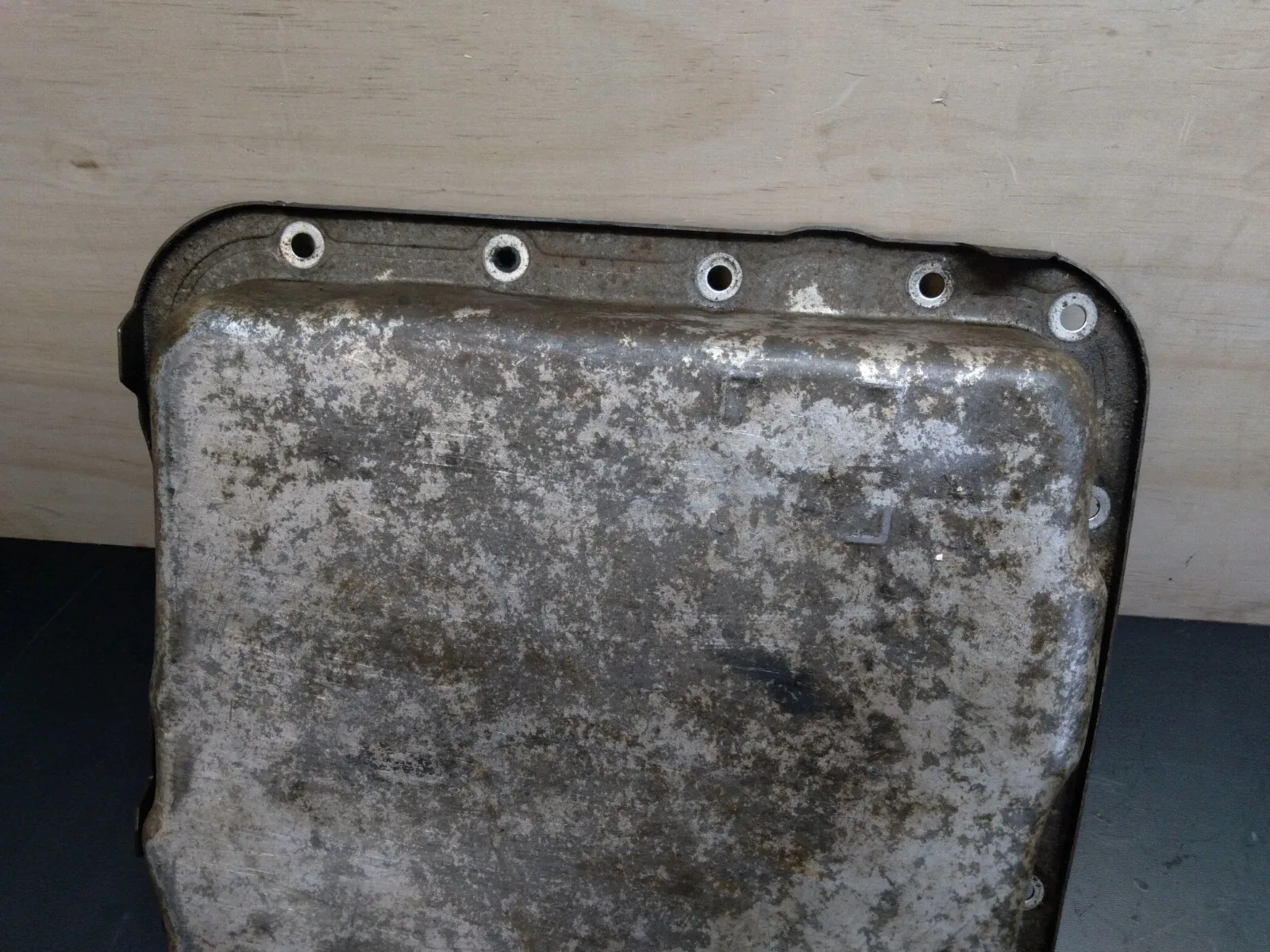 GM 700R4/4L60E AUTOMATIC TRANSMISSION OIL PAN CHEVROLET  16 HOLES 2 1/4 DEEP image 4