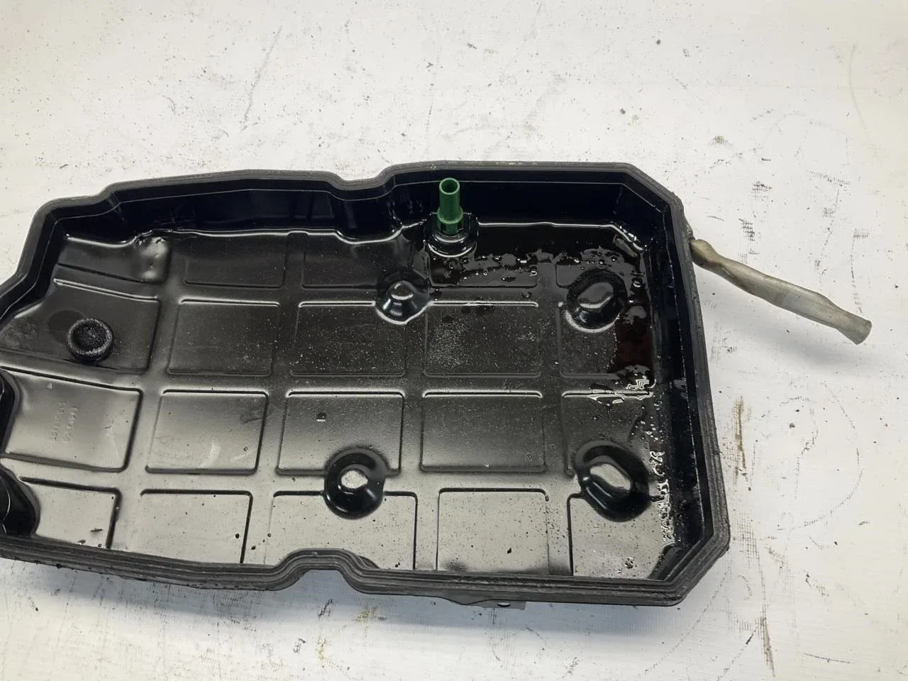 15-17 Mercedes-Benz C300 2.0L AT Automatic Transmission Oil Pan T image 3