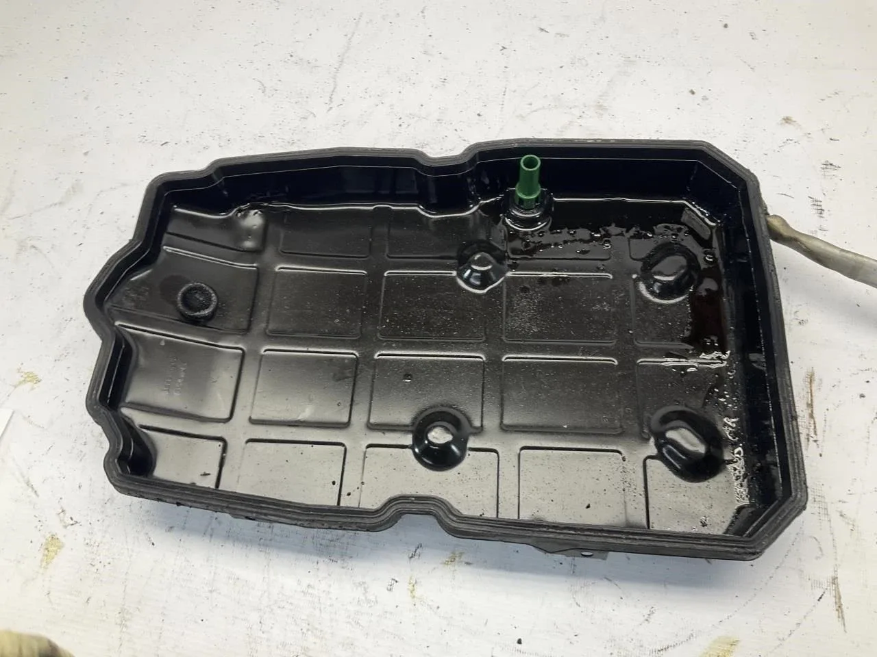 15-17 Mercedes-Benz C300 2.0L AT Automatic Transmission Oil Pan T image 4