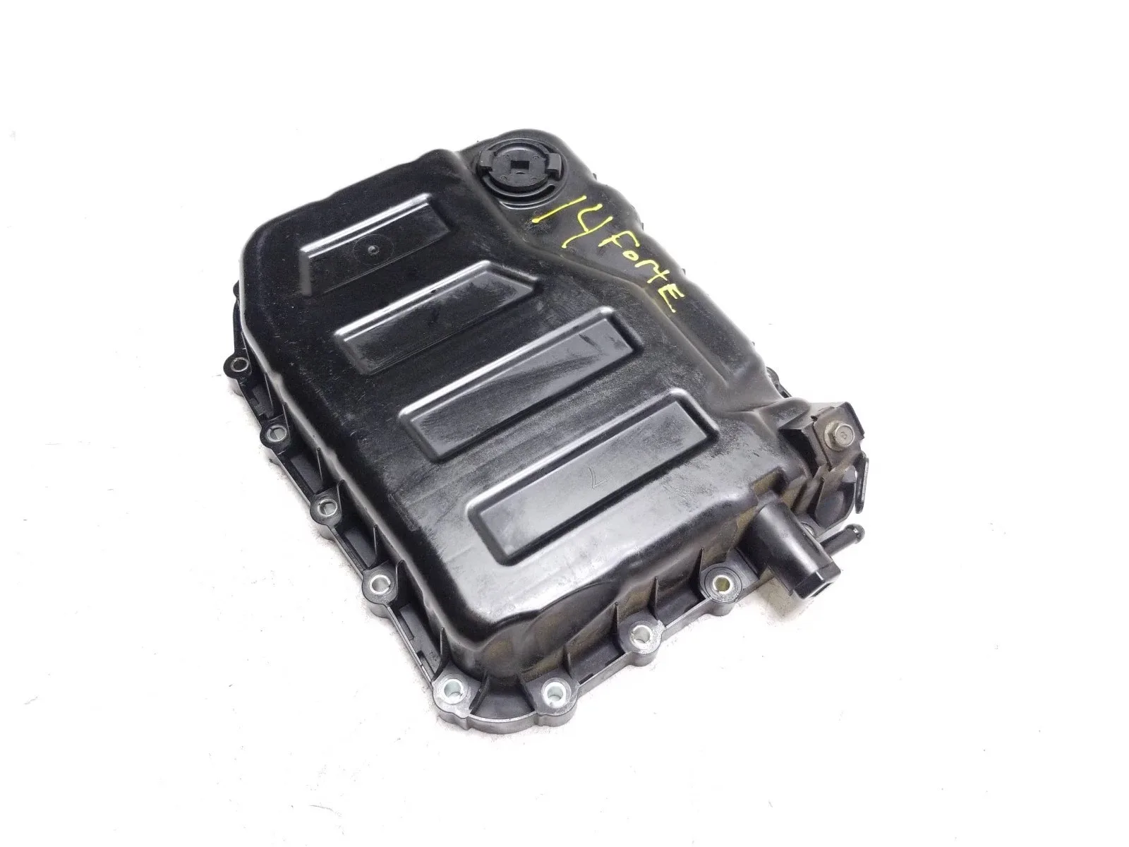 2014 Kia Forte Transmission Valve Body Cover Oil Pan OEM image 2