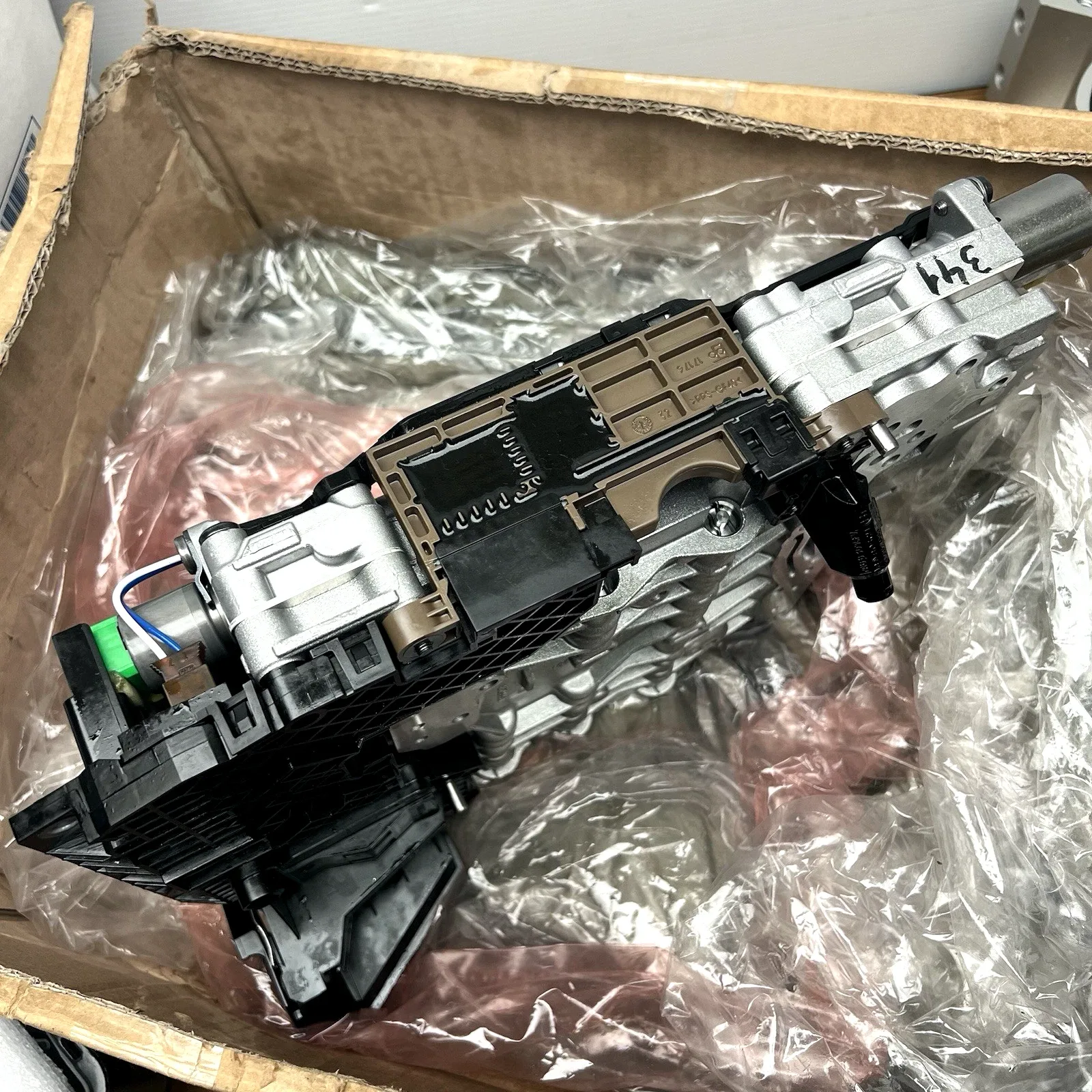 BOSCH / ZF Transmission Valve Body Mechatronic Unit 1071.198. 854 image 4