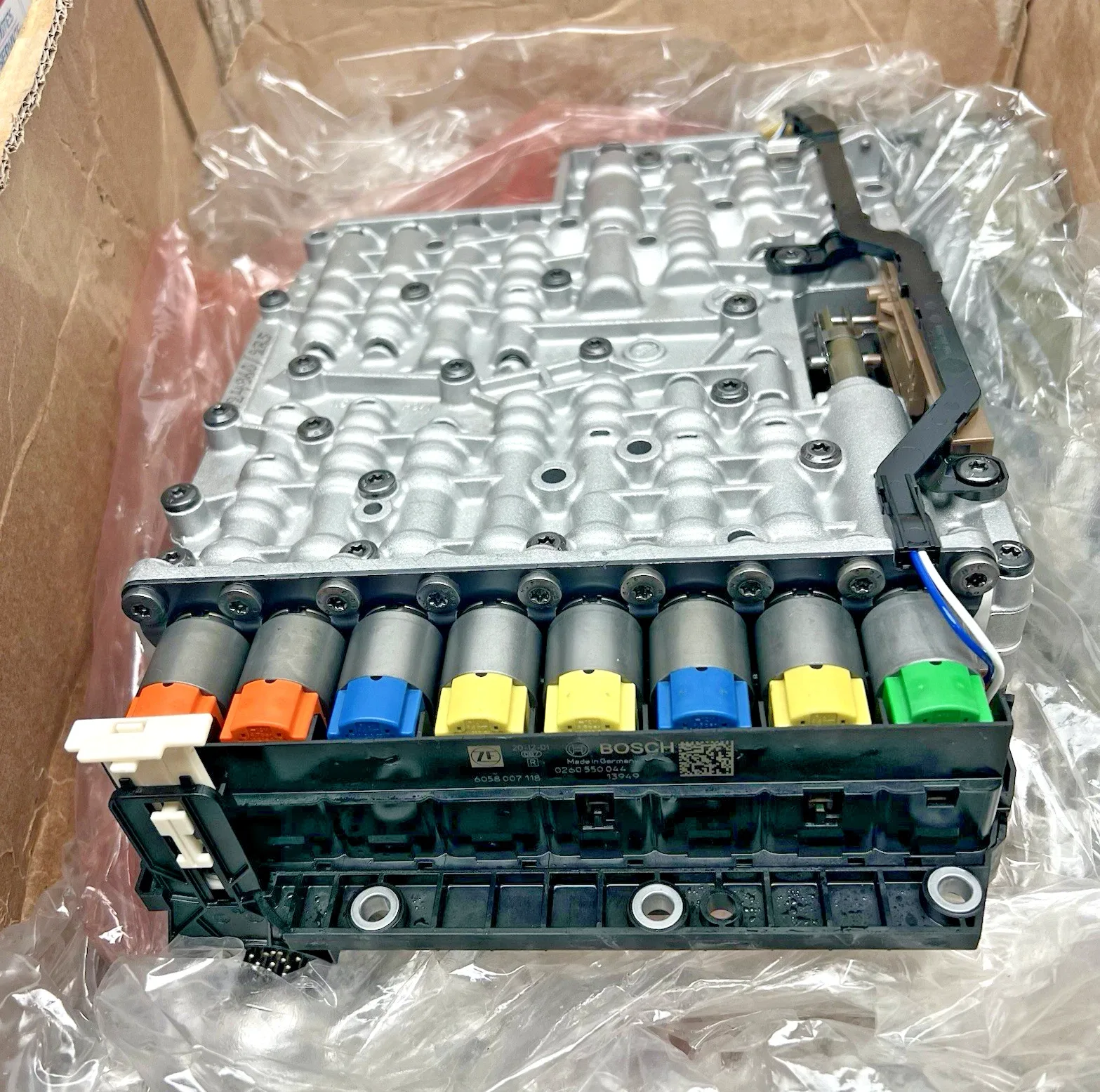 BOSCH / ZF Transmission Valve Body Mechatronic Unit 1071.198. 854