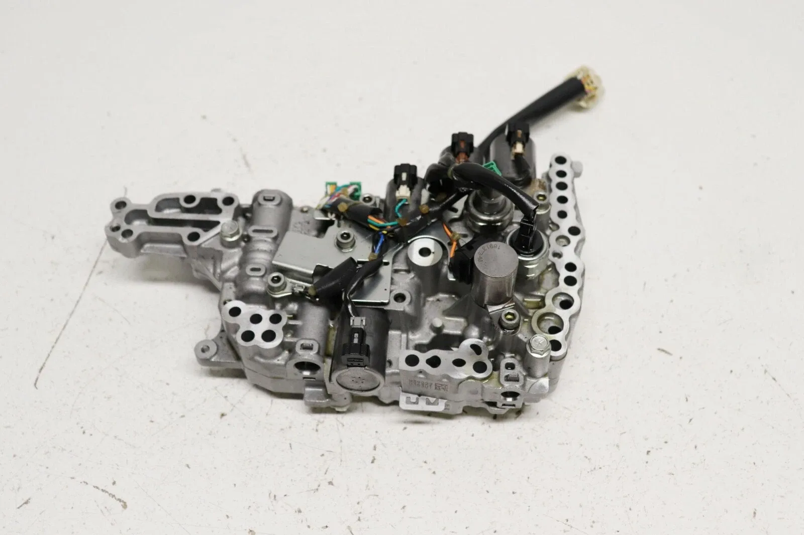 2019 Nissan Rogue Automatic Transmission Valve Body OEM P/N 19B1802 image 3
