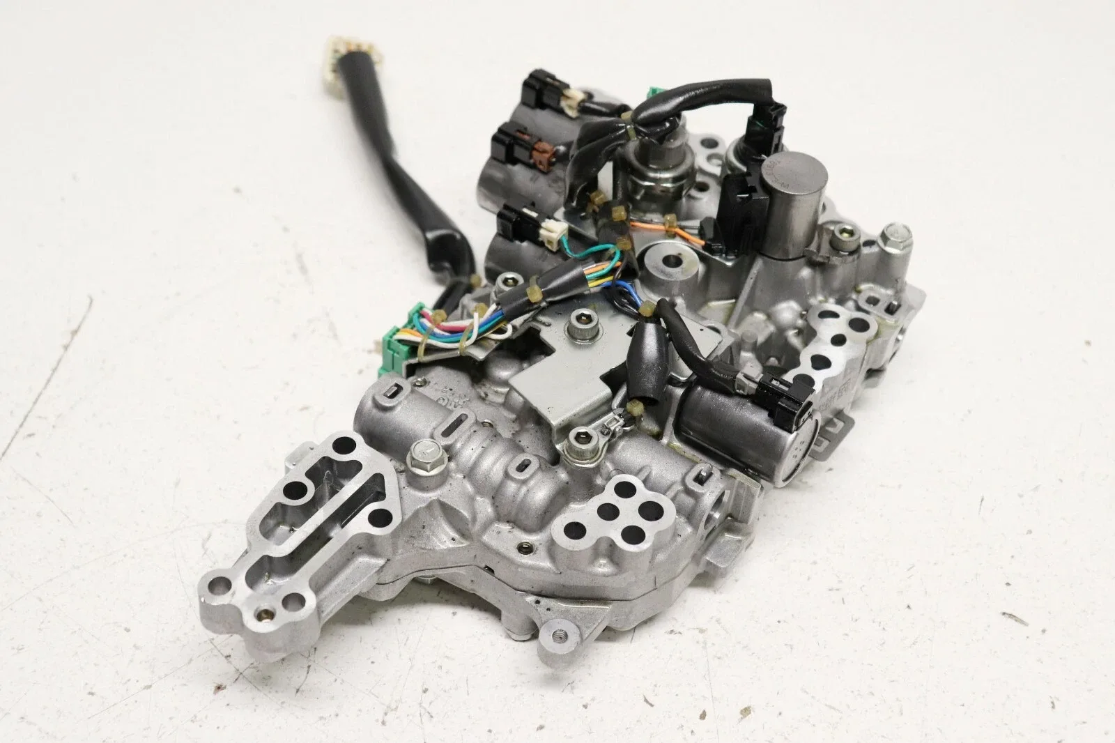 2019 Nissan Rogue Automatic Transmission Valve Body OEM P/N 19B1802 image 4