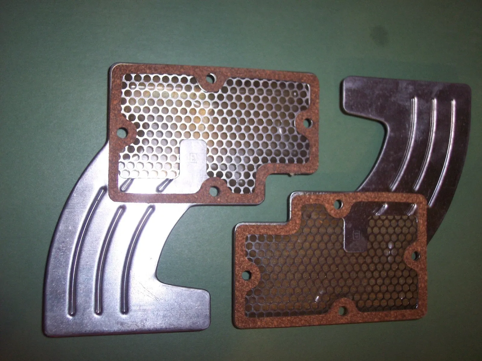 1967-1971 Borg Warner T-35 Transmission Front Oil Pan Metal Screen - MPN 19757 image 2