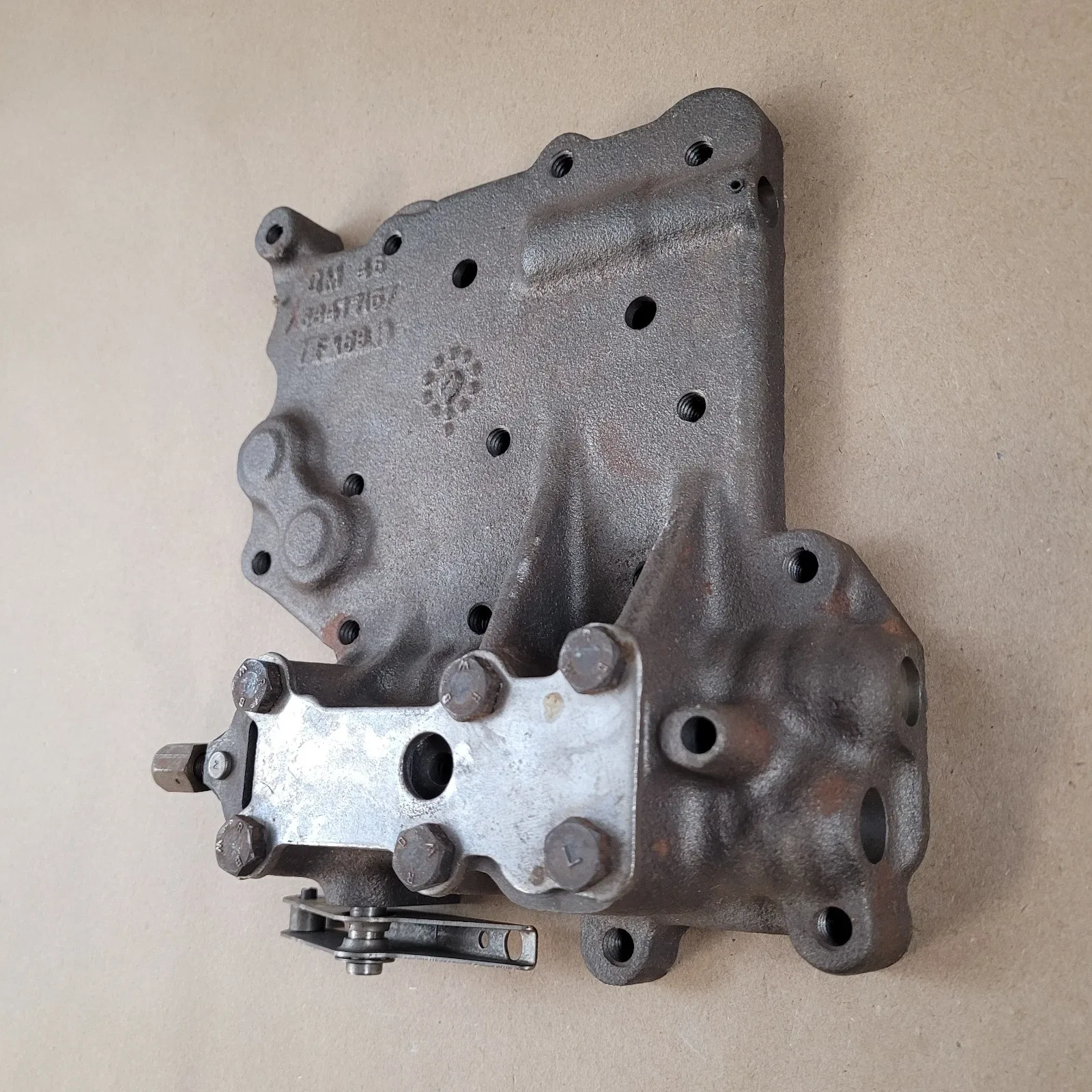 1960s GM Powerglide Valve Body 3847715 - New Old Stock image 3