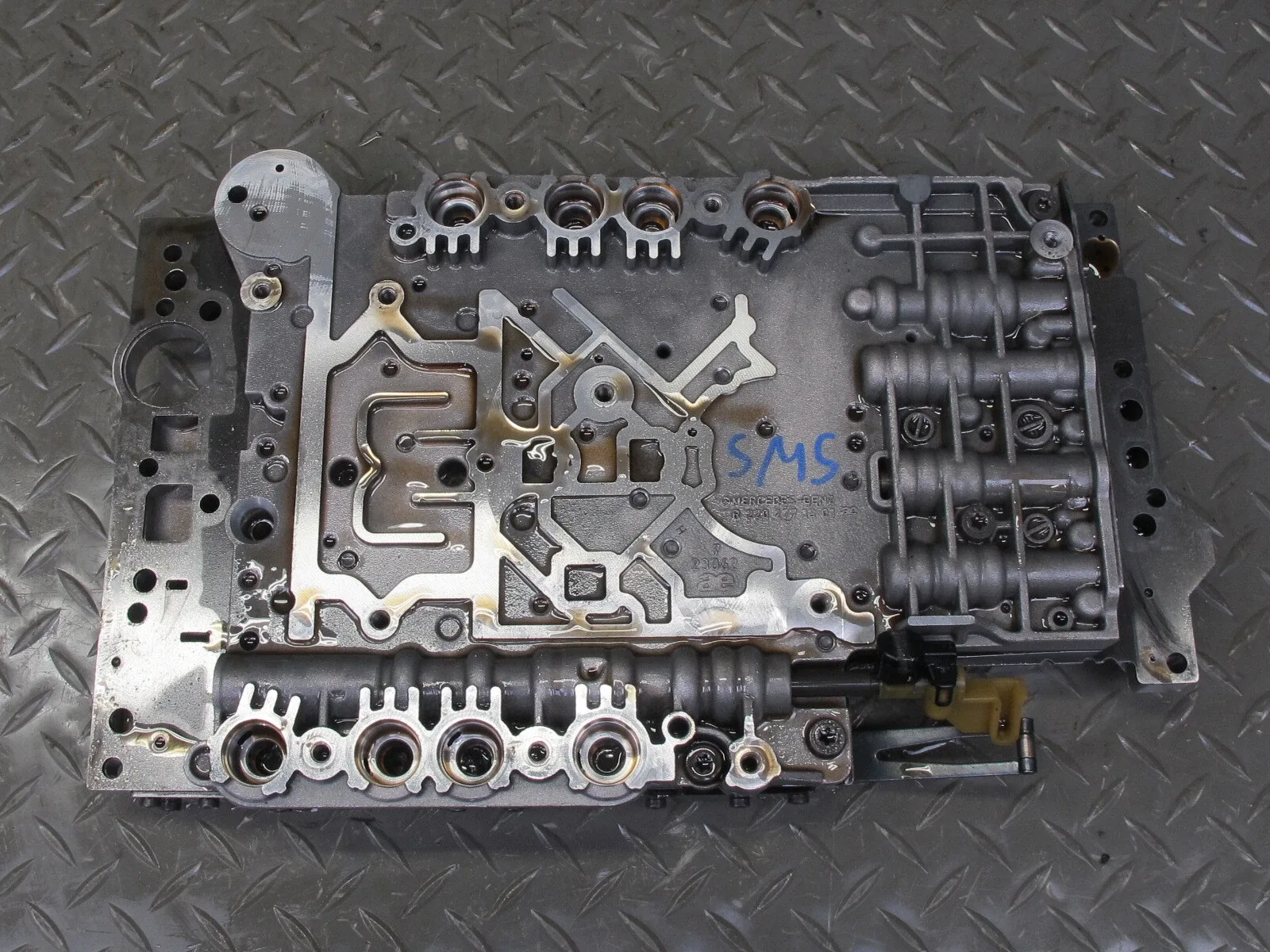 2007-2011 Mercedes S550 (W221) 722.961 Transmission Valve Body Mechatronic - 2202771301