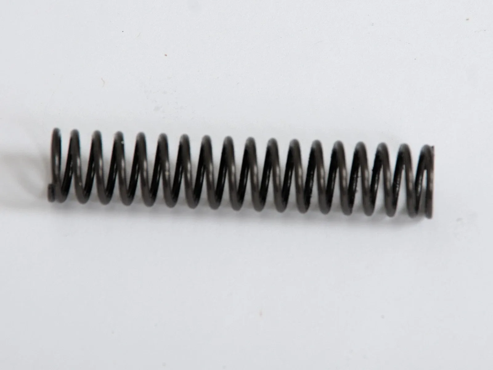 Valve Body Compression Spring for Audi C5 / D2 & BMW E38 / E39 - 0732042736 image 2