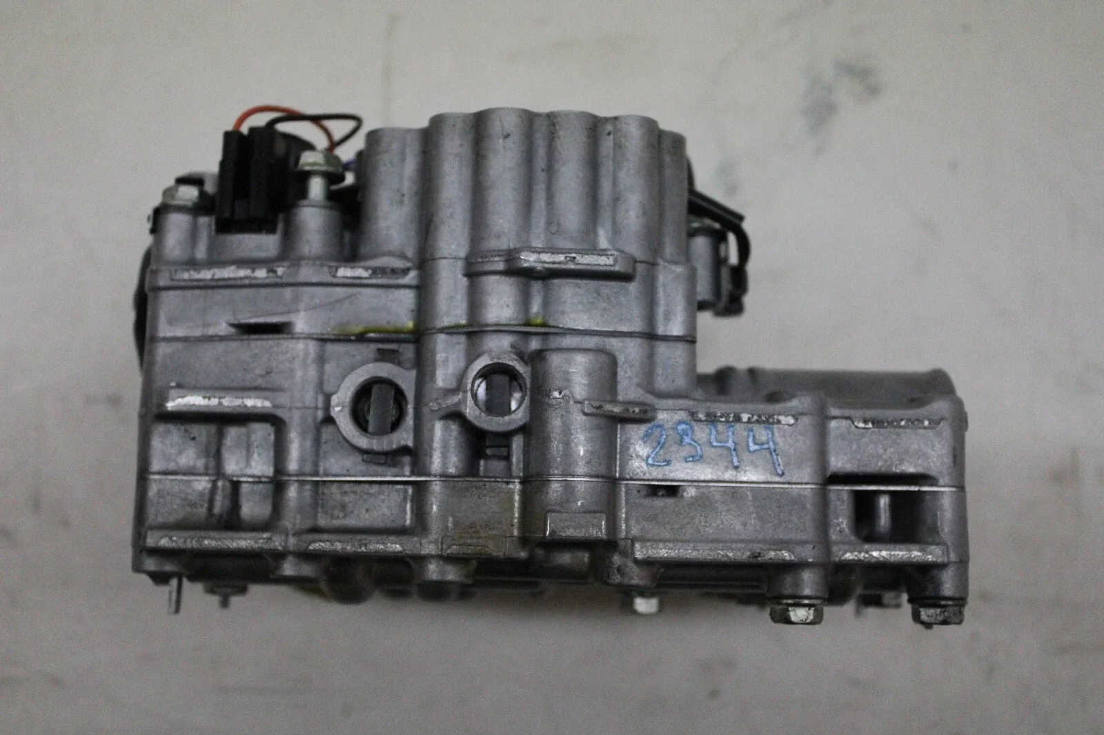 2020 Subaru Forester 2.5L Transmission Valve Body OEM image 2
