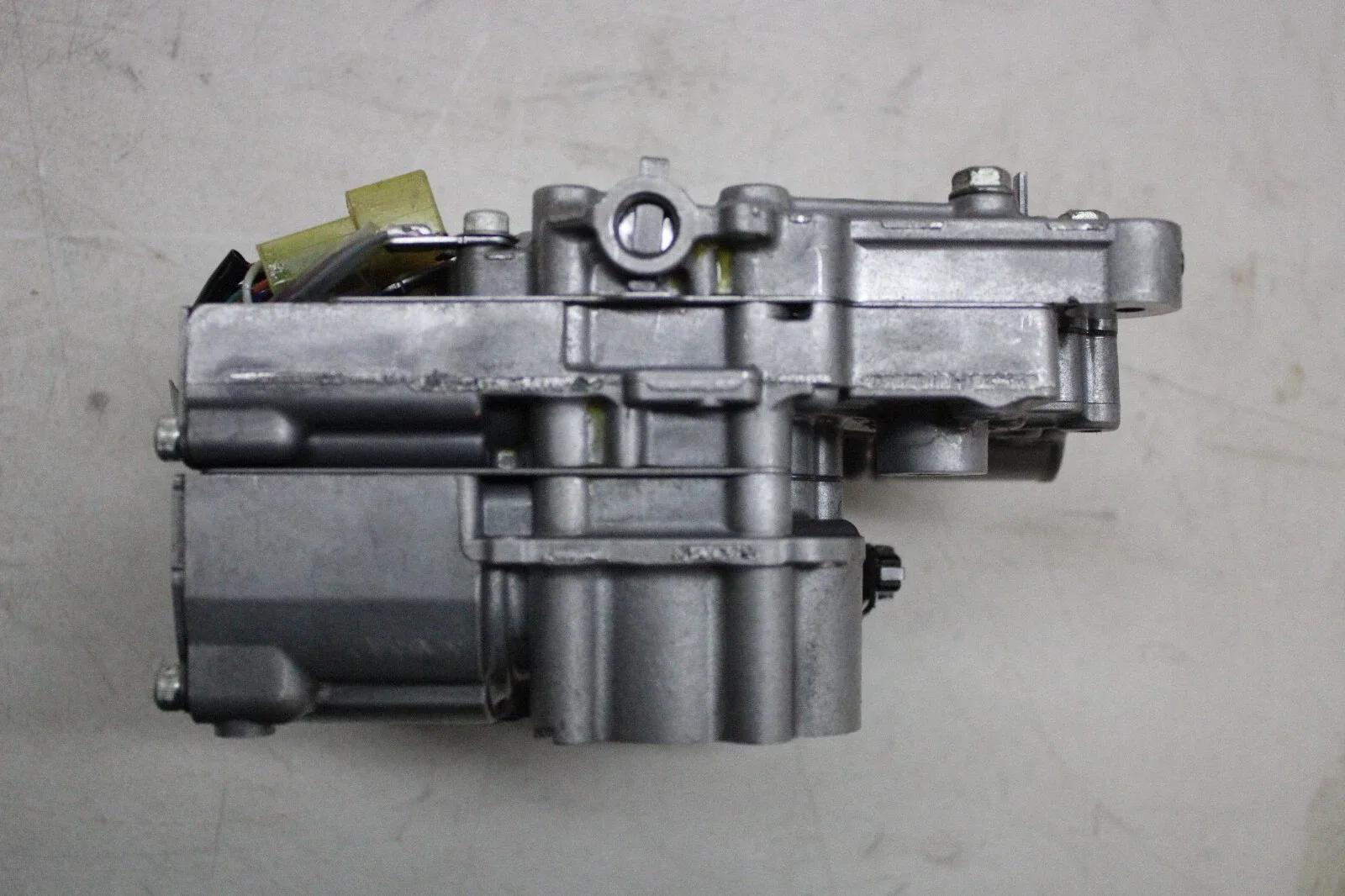 2020 Subaru Forester 2.5L Transmission Valve Body OEM image 3