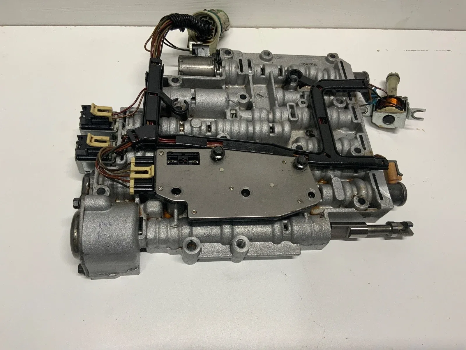 GM 4L60E Valve Body Assembly 4216995 image 3
