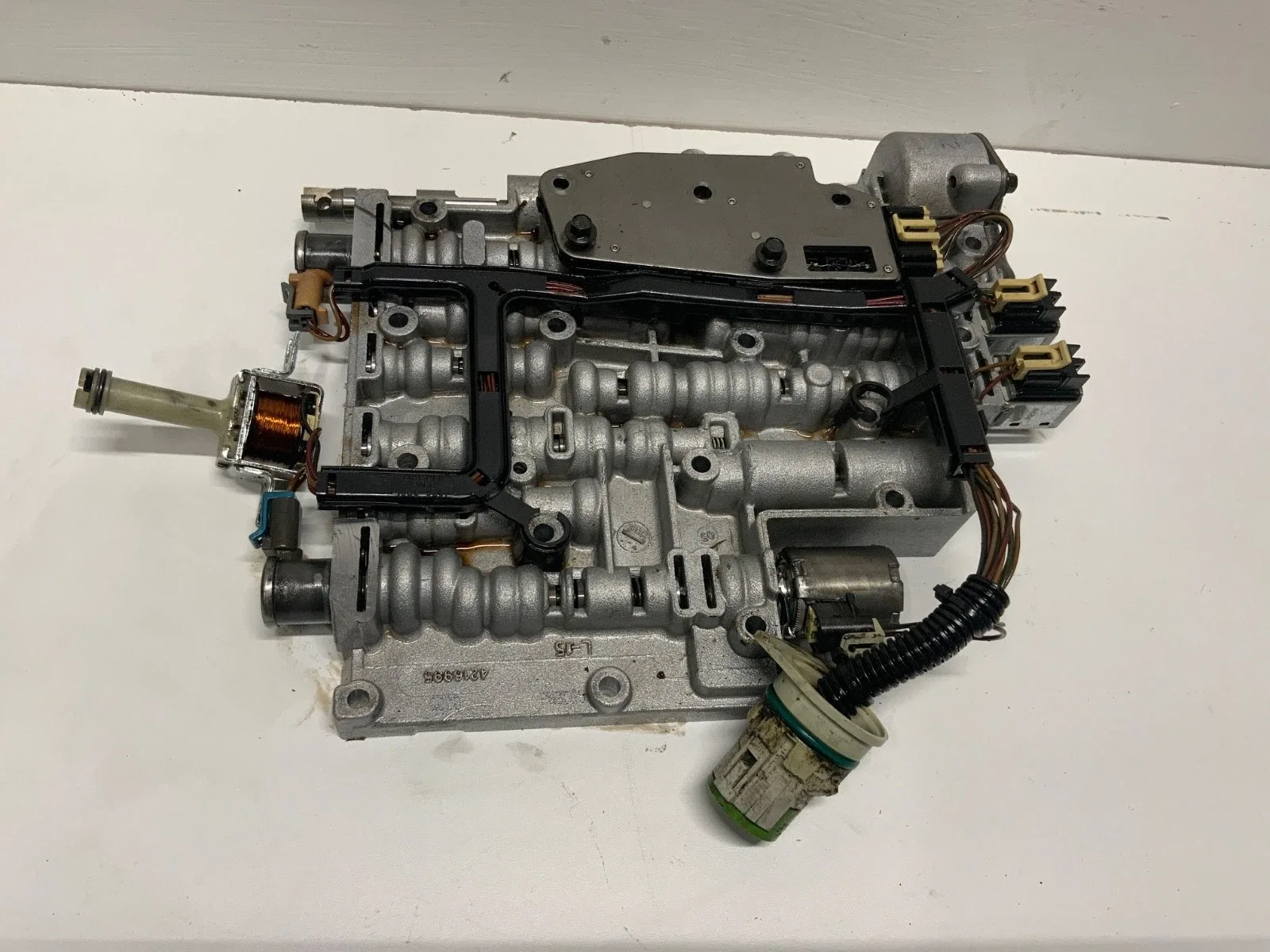 GM 4L60E Valve Body Assembly 4216995