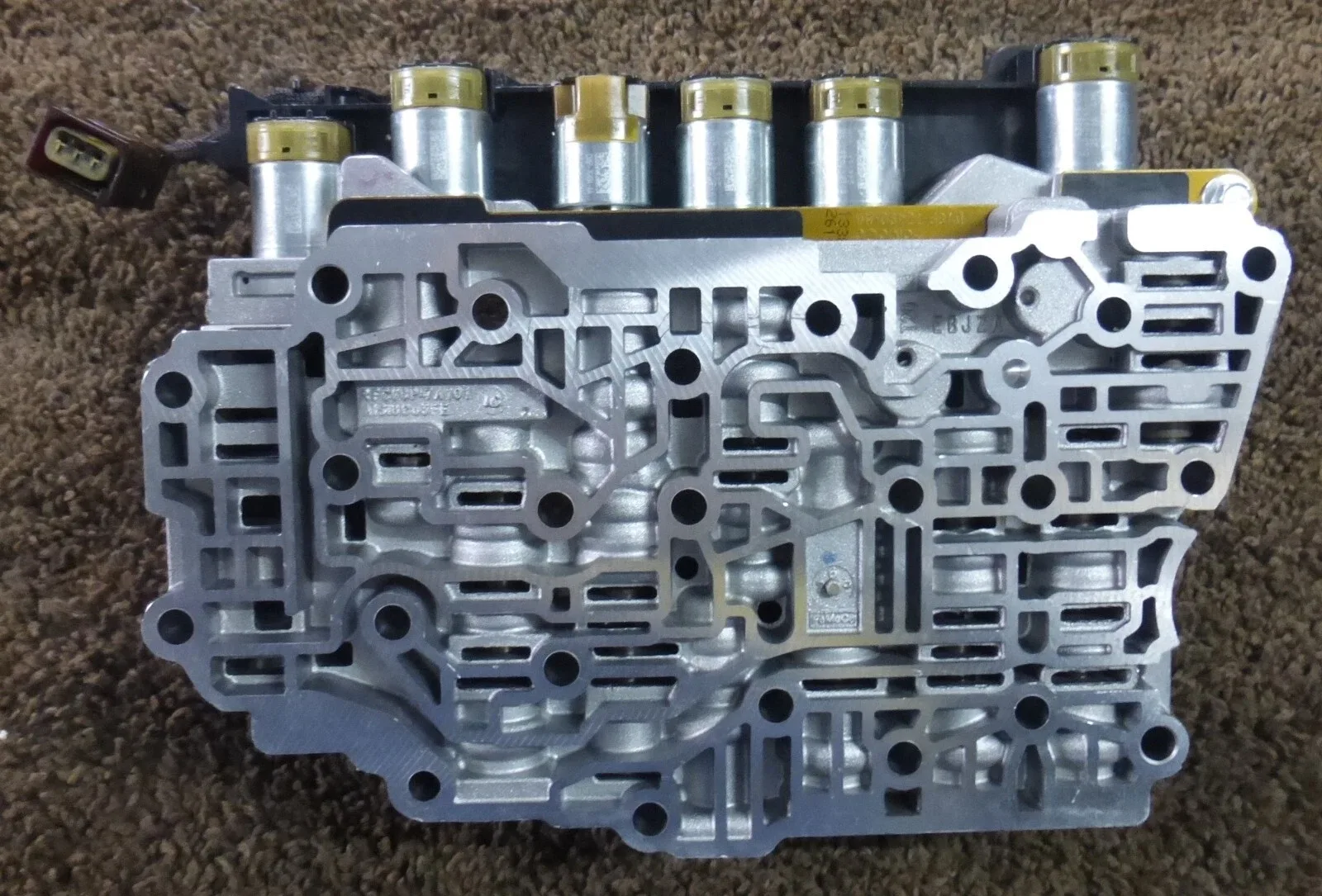 2017-2019 Lincoln MKC Automatic Transmission Valve Body DV6P-7Z490-AA image 2