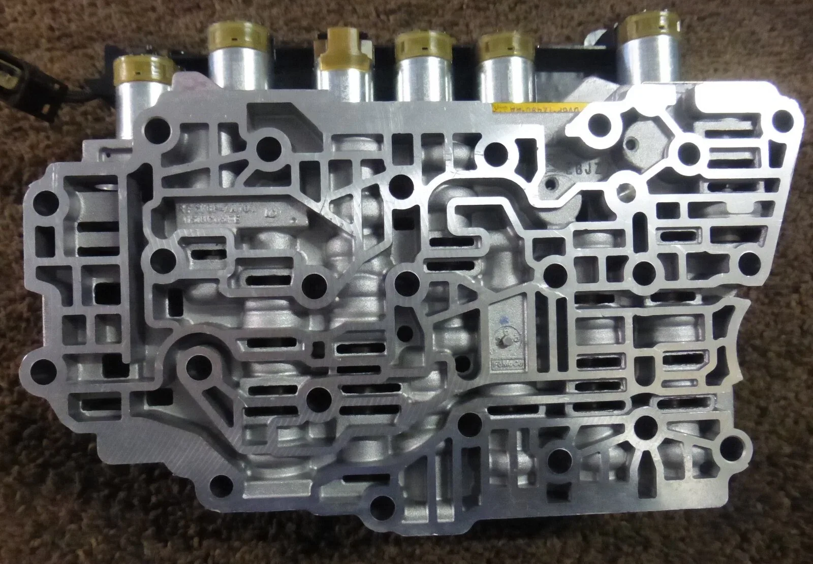 2017-2019 Lincoln MKC Automatic Transmission Valve Body DV6P-7Z490-AA image 3