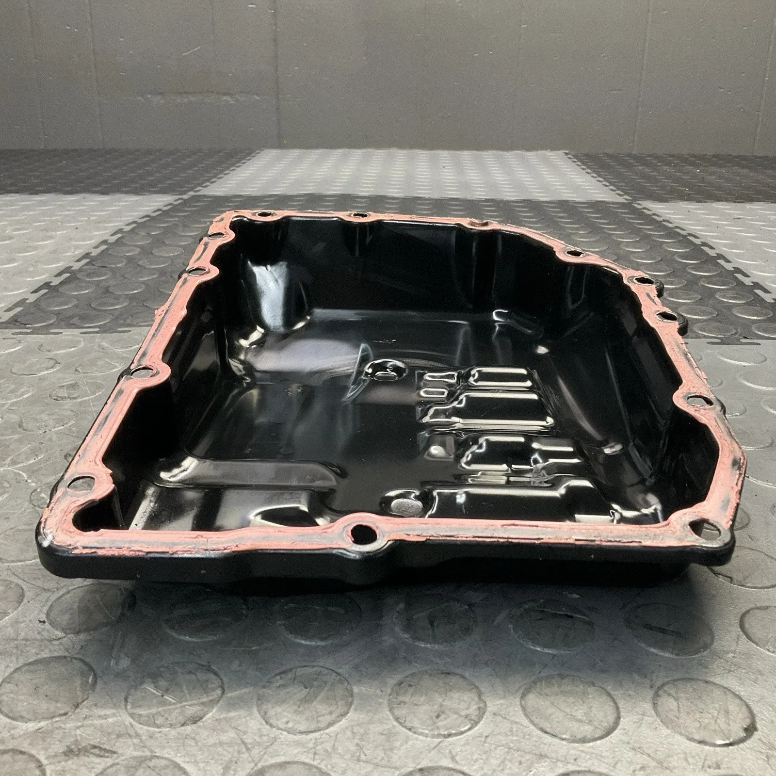 2015-2018 Volvo S60 2.0 Liter FWD Automatic Transmission Oil Fluid Pan OEM image 3