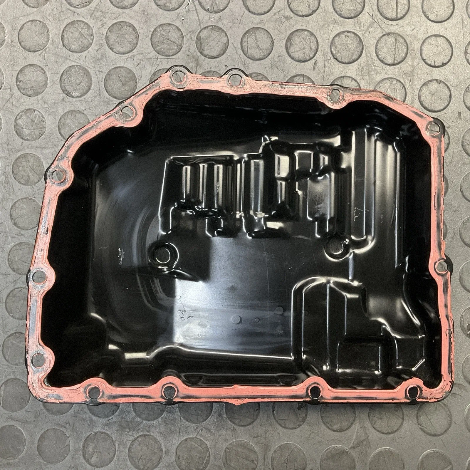 2015-2018 Volvo S60 2.0 Liter FWD Automatic Transmission Oil Fluid Pan OEM