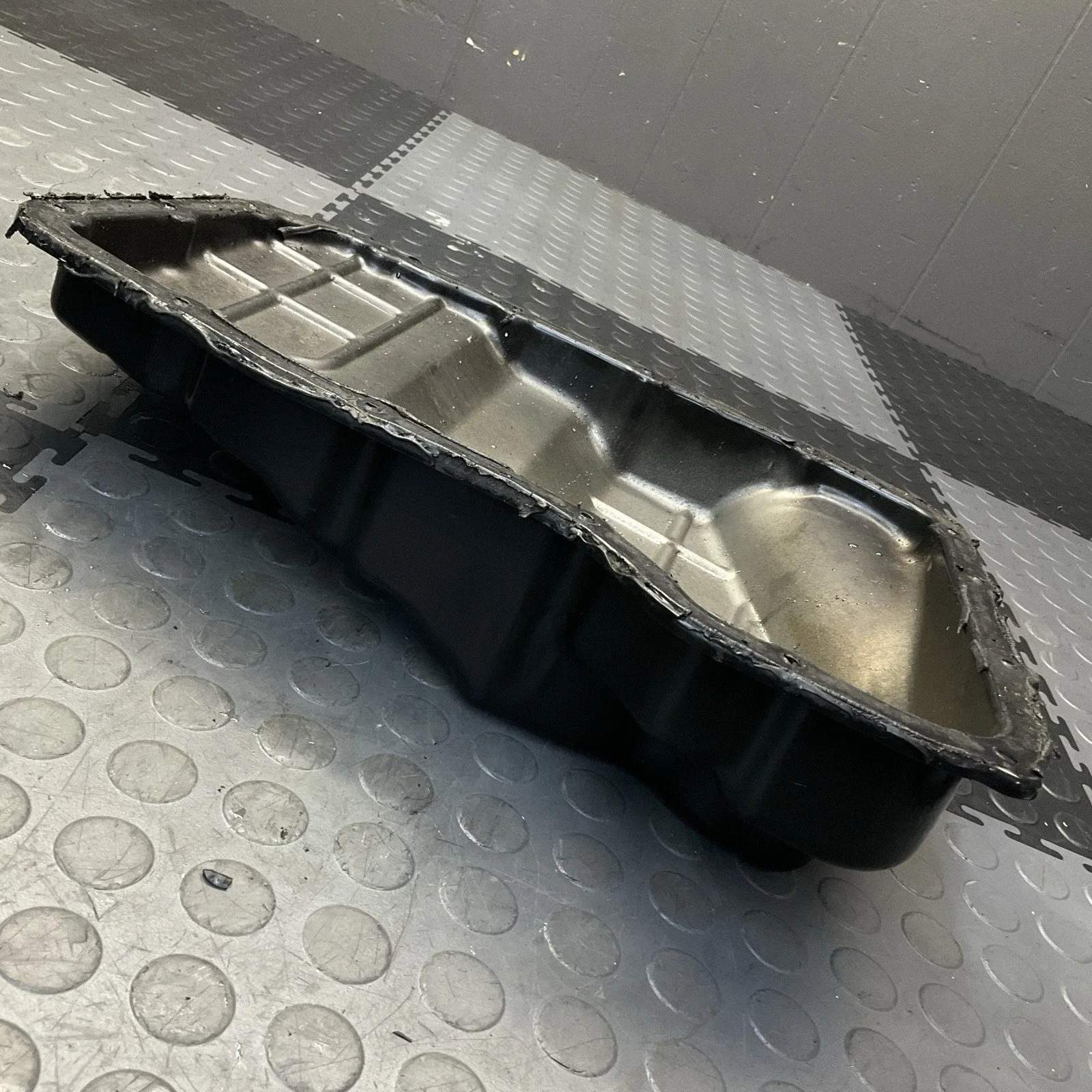 2019-2025 Dodge Ram 2500 6.7L Transmission Oil Pan 68RFE OEM image 3