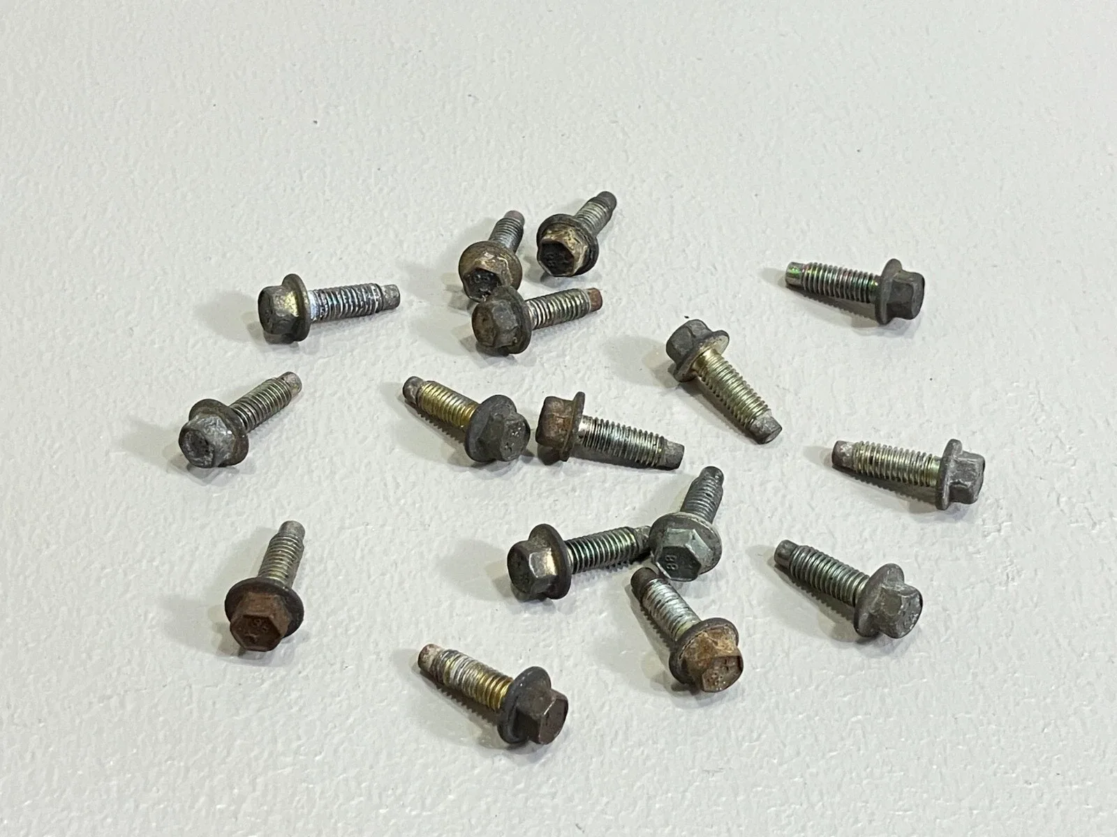 2003-2005 ford thunderbird tbird automatic transmission oil pan bolt set of 16 image 2