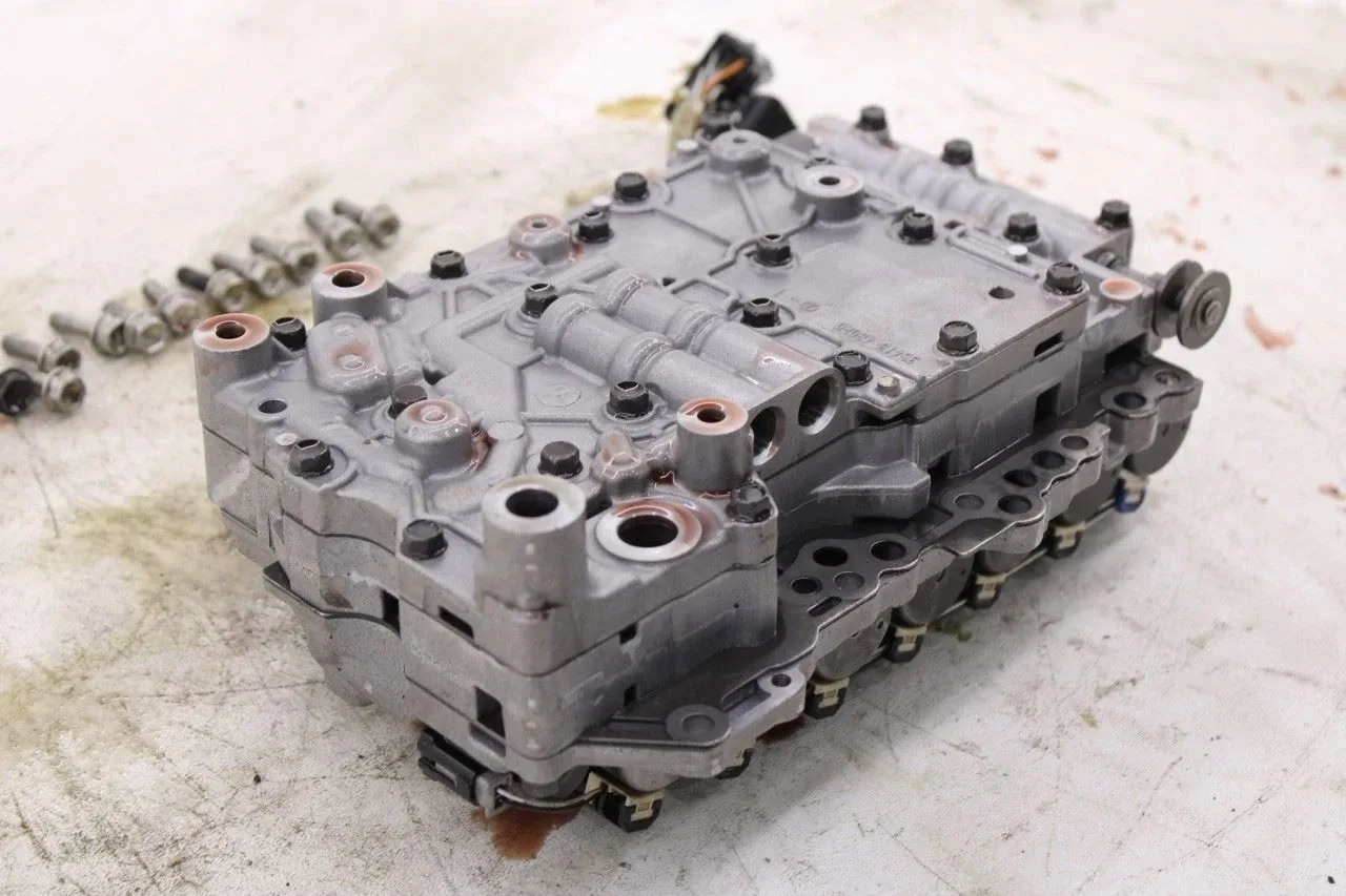 2016-2020 Toyota Sienna 3.5L 8-Speed Valve Body w/ Oil Pan - 35410-48070 image 4