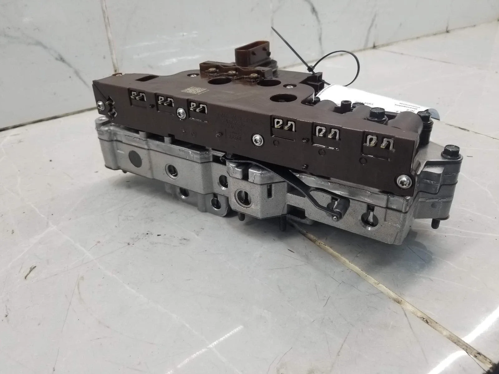 2013 Ford Taurus 3.5L FWD Automatic Transmission Valve Body image 3