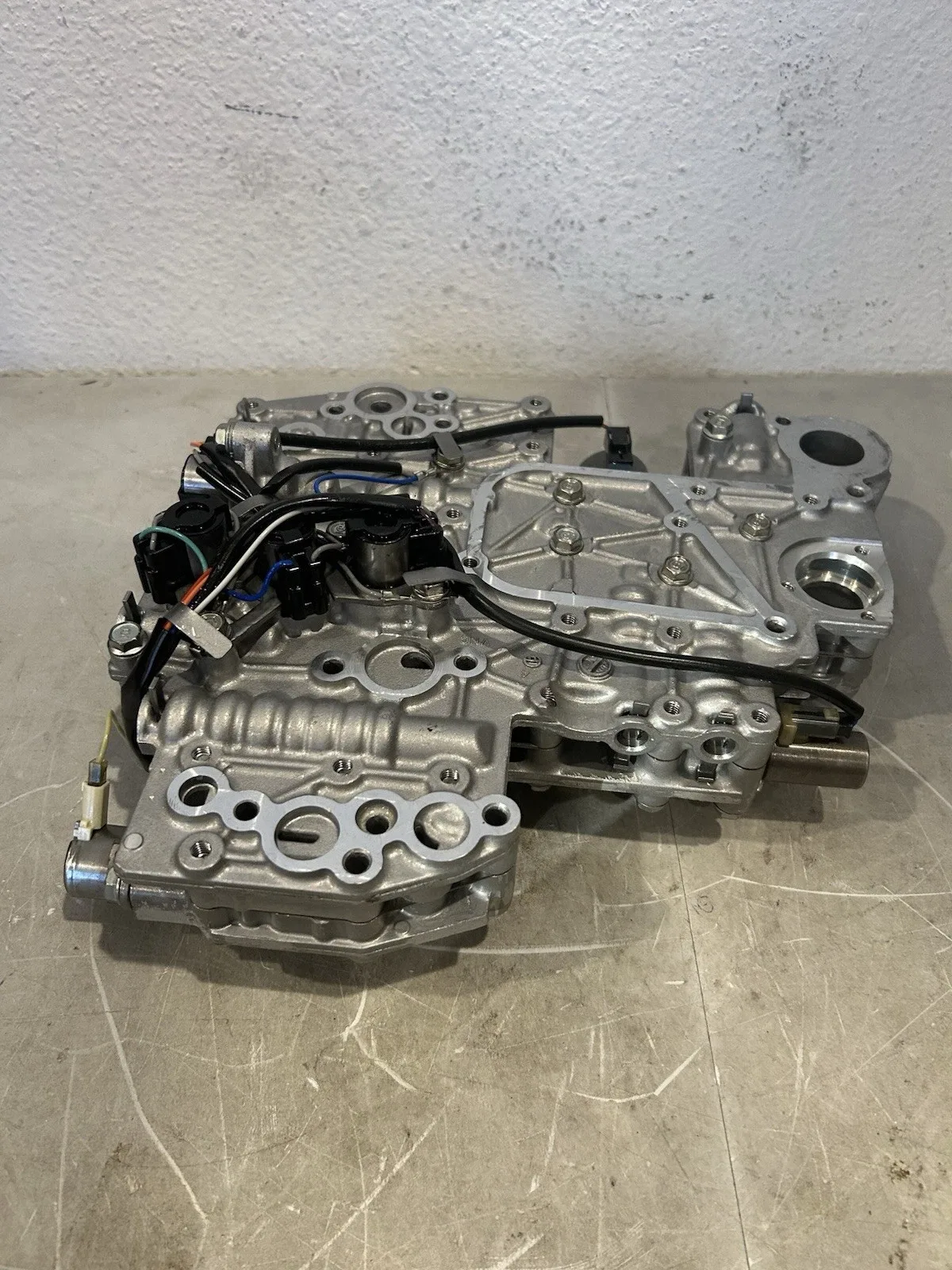 2010-2013 Subaru Legacy Outback 2.5 Valve Body 31706AA034 TR690