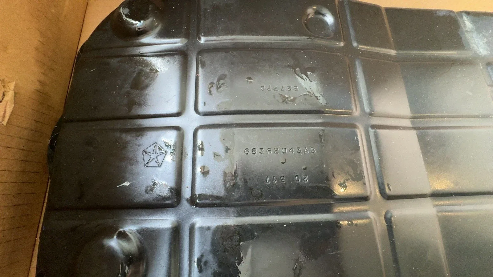 2021 Jeep Gladiator Mopar Transmission Oil Pan 68362043AB image 3