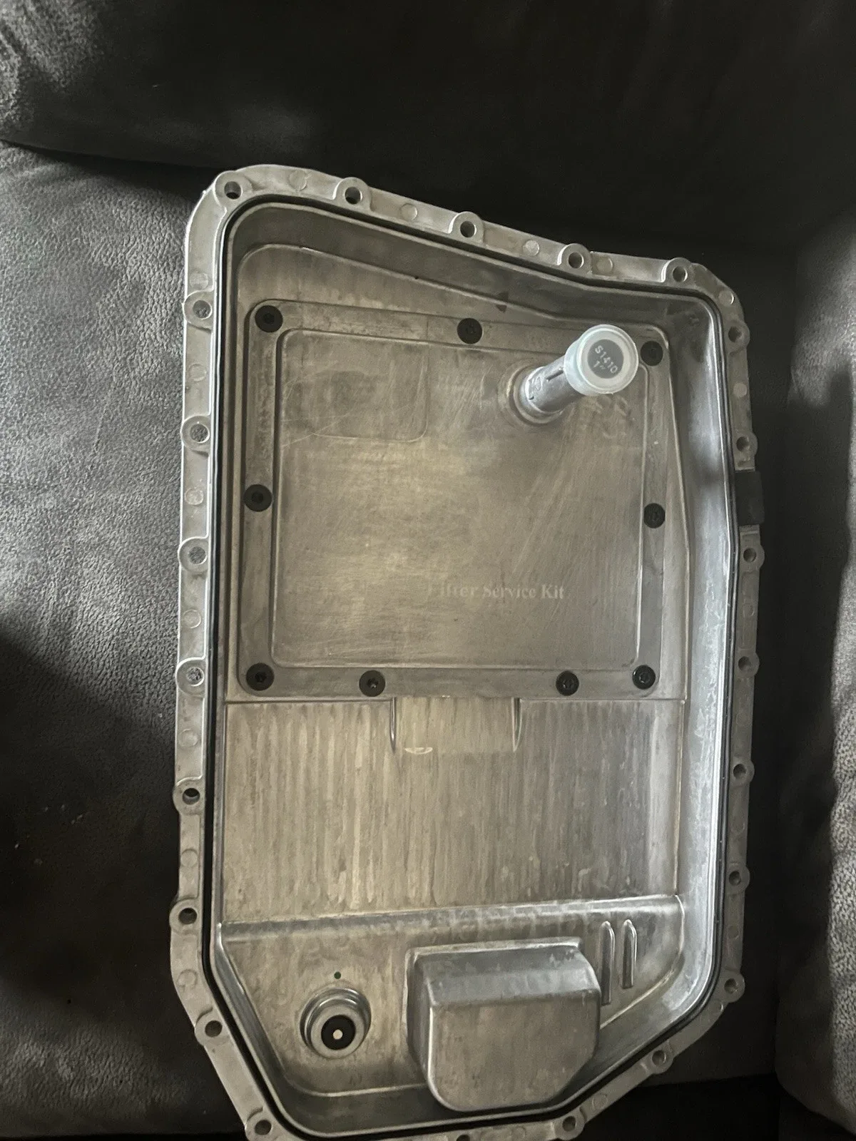 URO Parts Oil Pan 24152333907 19/21 BMW 525 I 2004 image 2