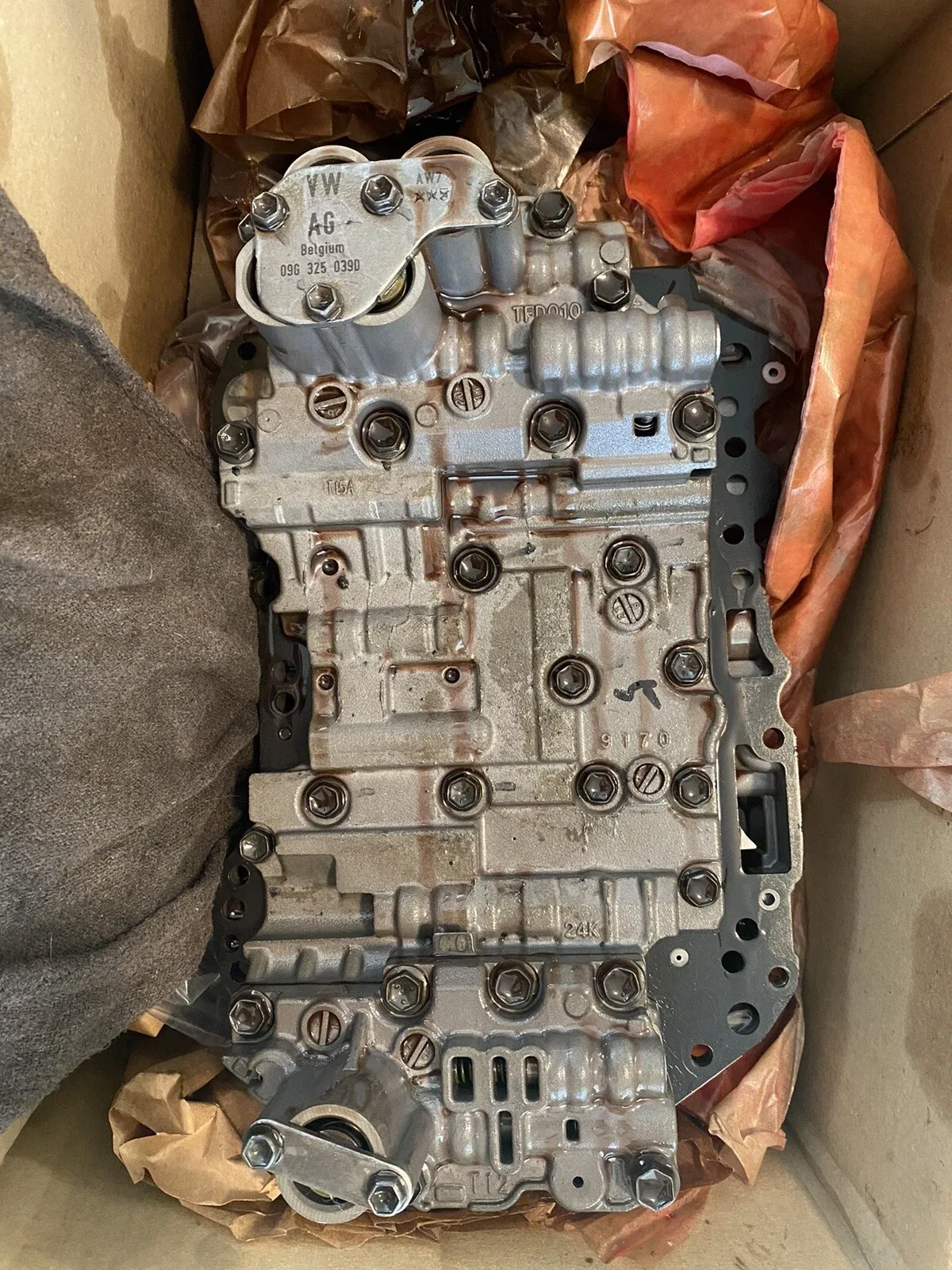 Genuine Volkswagen Valve Body image 3