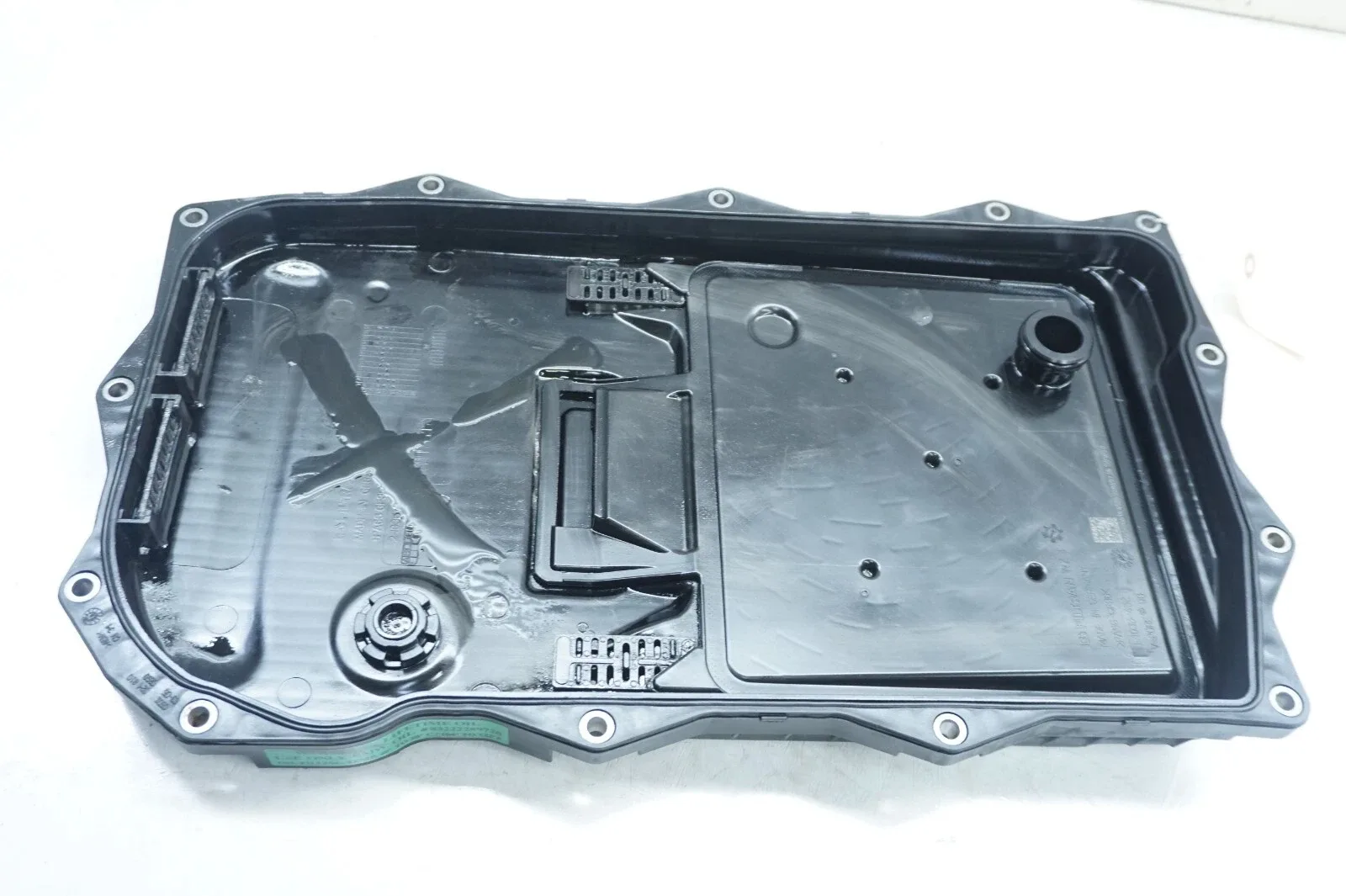 2015 2016 BMW 428ix F36 2.0L Transmission Oil Pan
