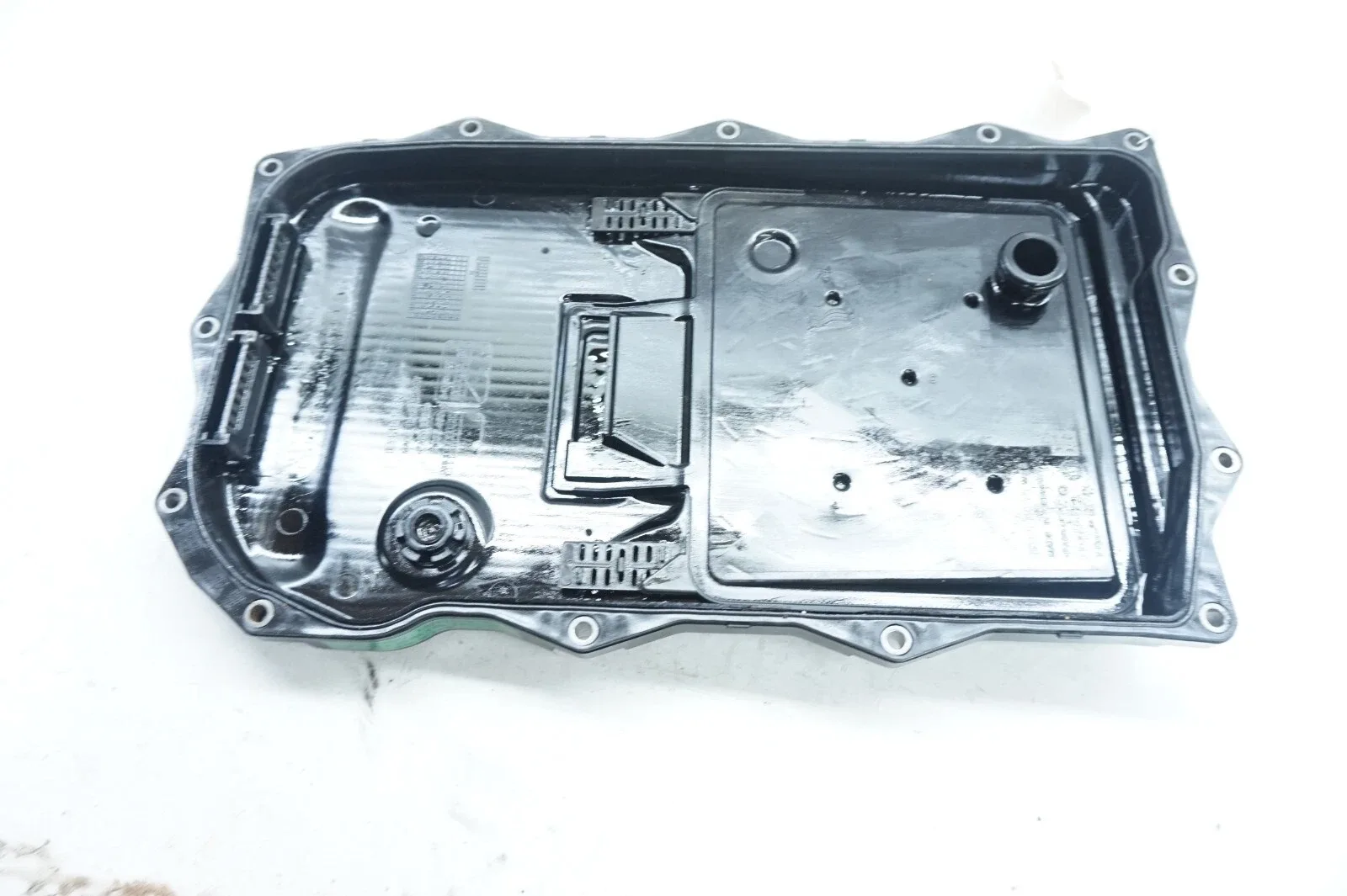 2012-2016 BMW 328i F30 OEM Automatic Transmission Oil Pan image 4