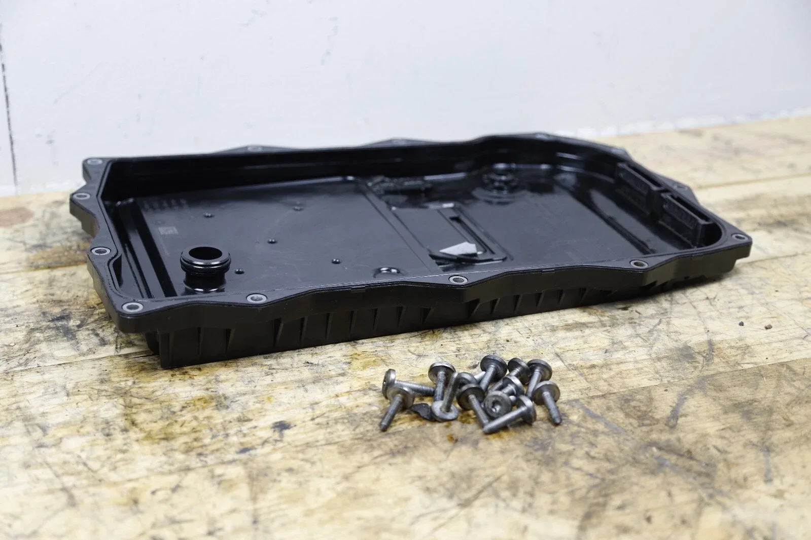 BMW Transmission Oil Pan OEM 0501220614 image 4