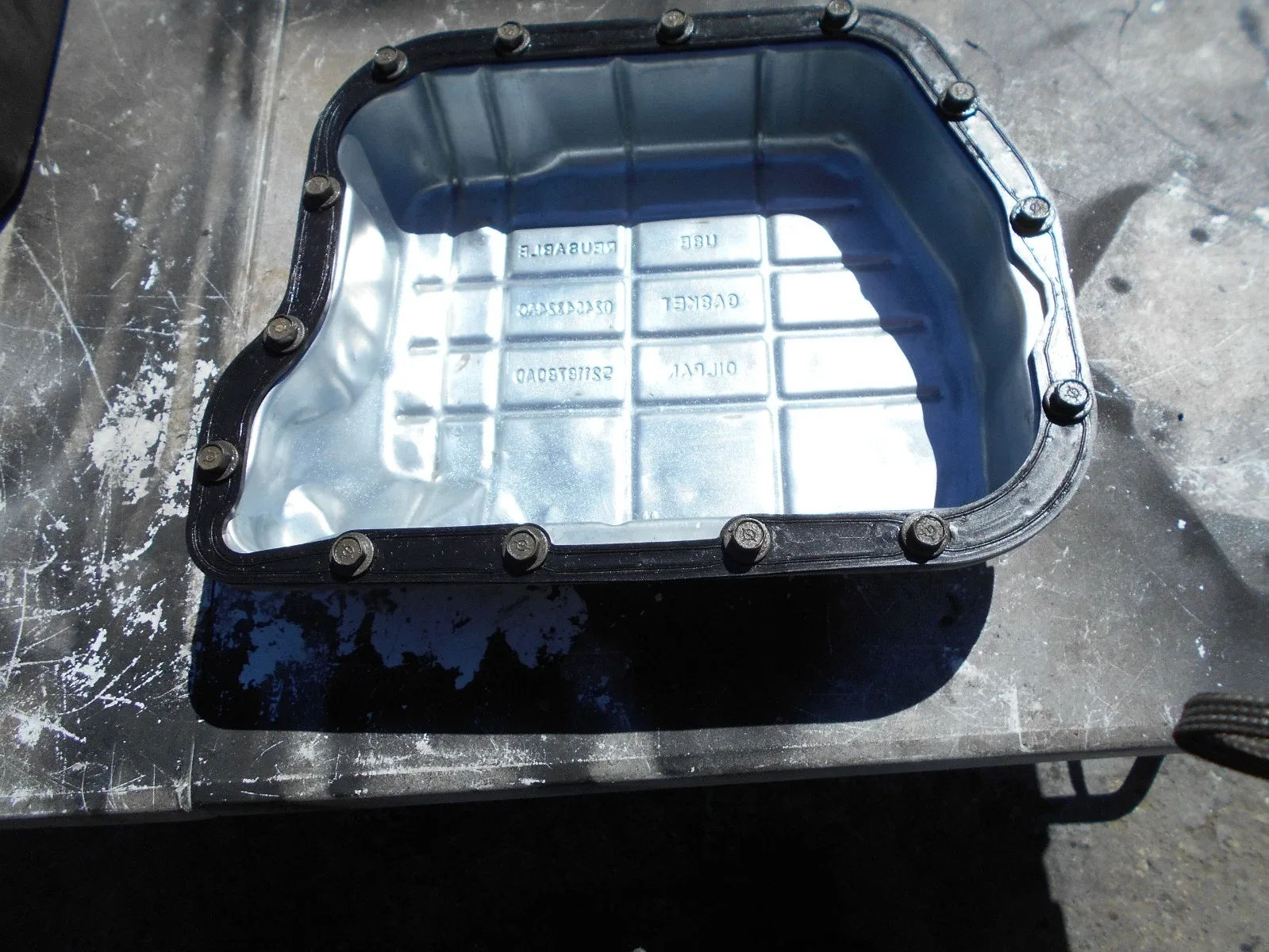 Mopar Transmission Pan for 48RE / 46RH / 47RE - OEM, Bolts & Gasket image 2
