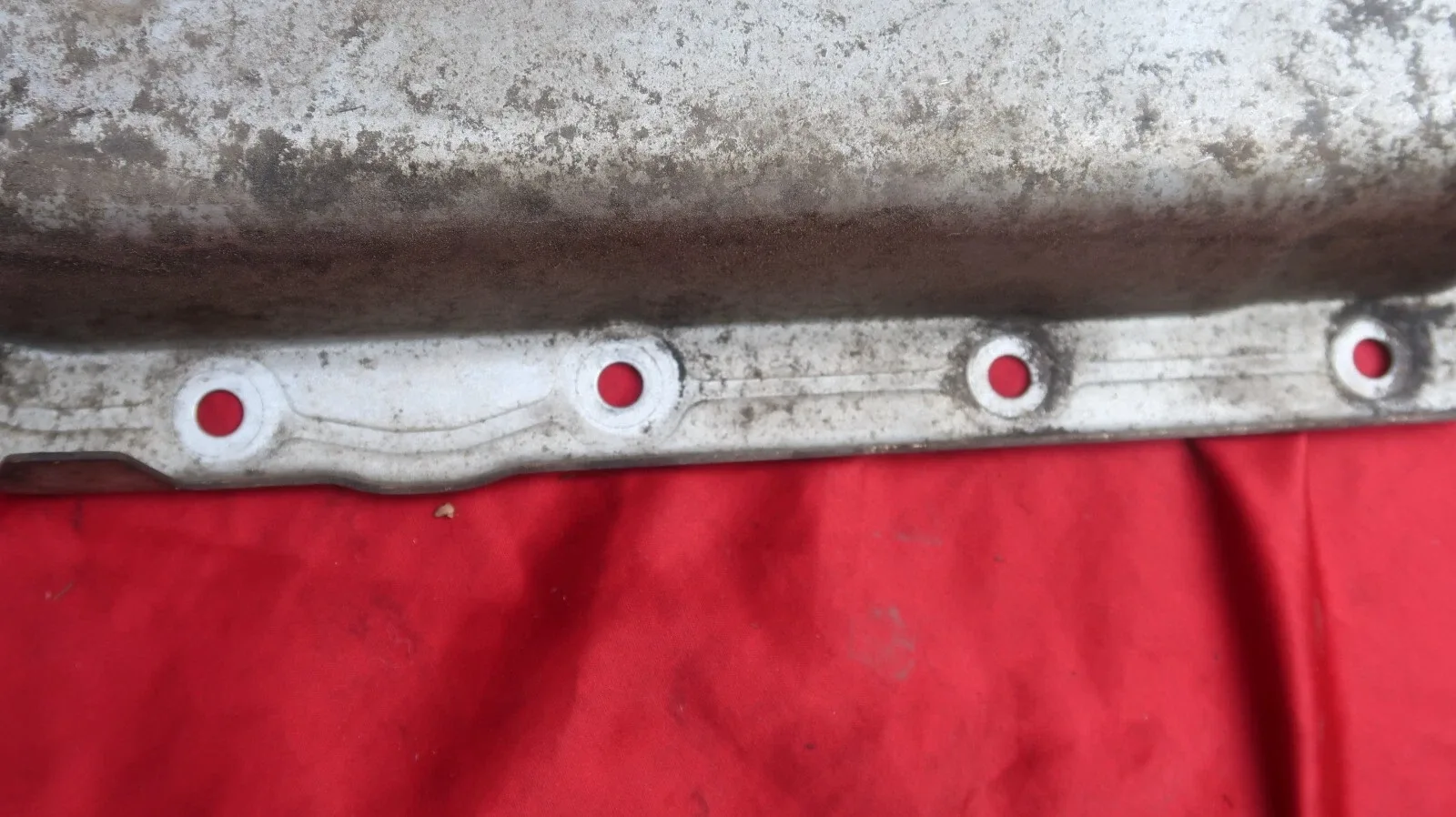 TH700R4 Transmission Oil Pan OEM - 4L60 - Good Condition - Clean image 2