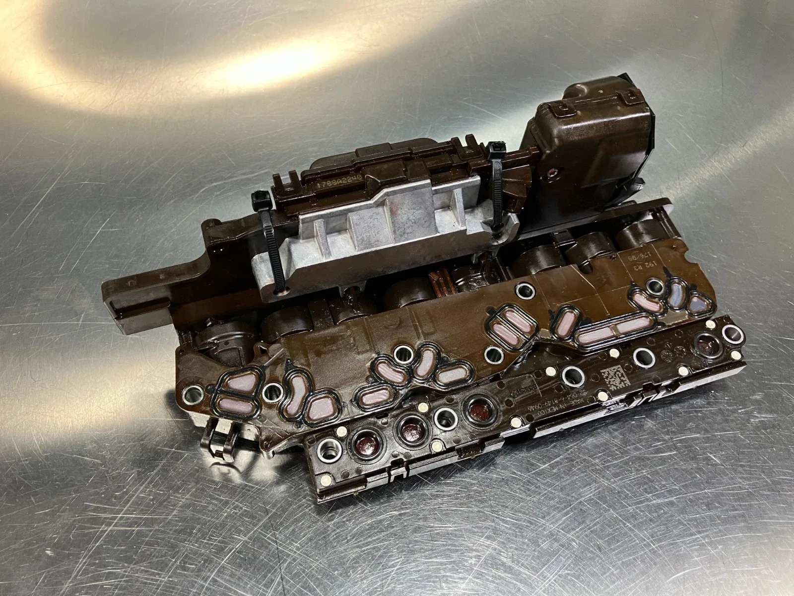 2008-2013 Chevrolet Tahoe Valve Body (MPN 29544395) image 4
