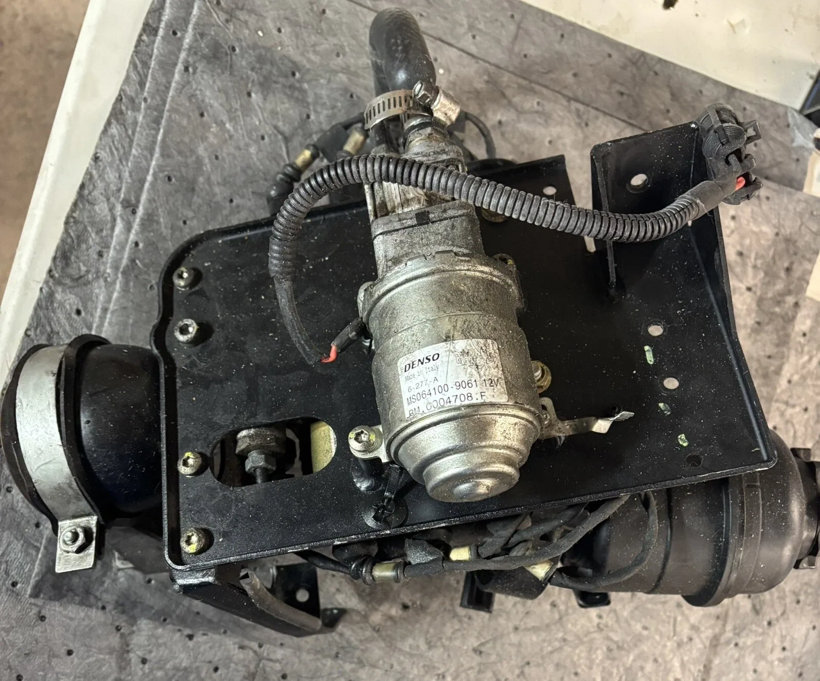 Lamborghini Gallardo Murciélago e-gear Control Valve & Pump 086325181C image 3