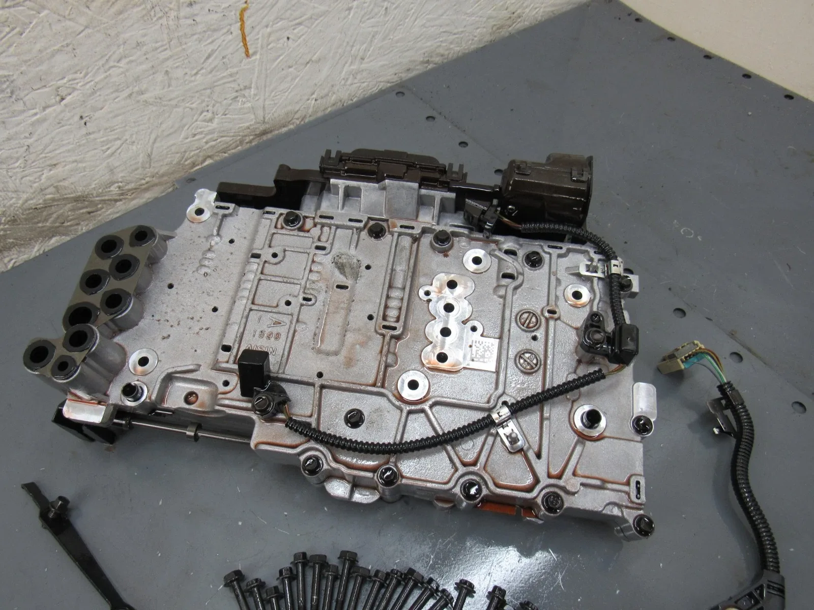 2006-2010 BMW 328i Automatic Transmission Valve Body RWD (E90/E92/E93, N52) image 2