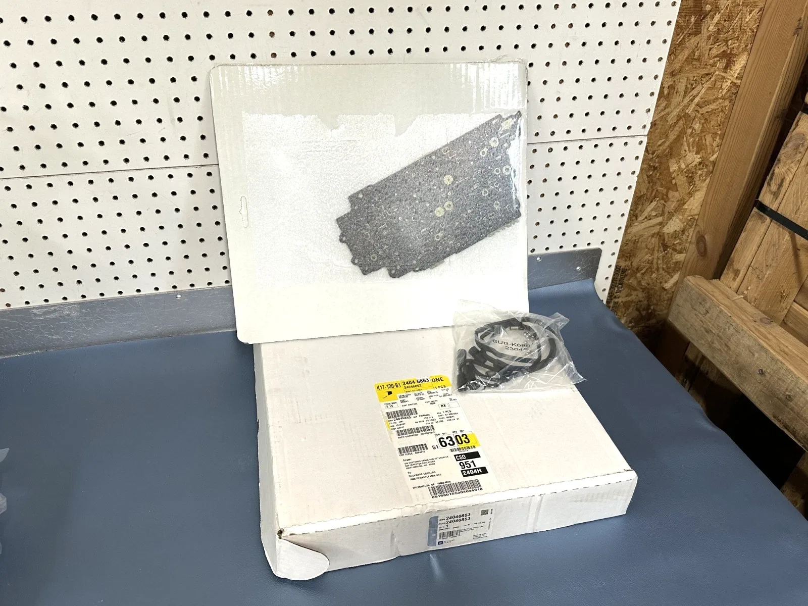 2020-2022 GMC Acadia 2.5L Valve Body Kit GM OEM 24046853