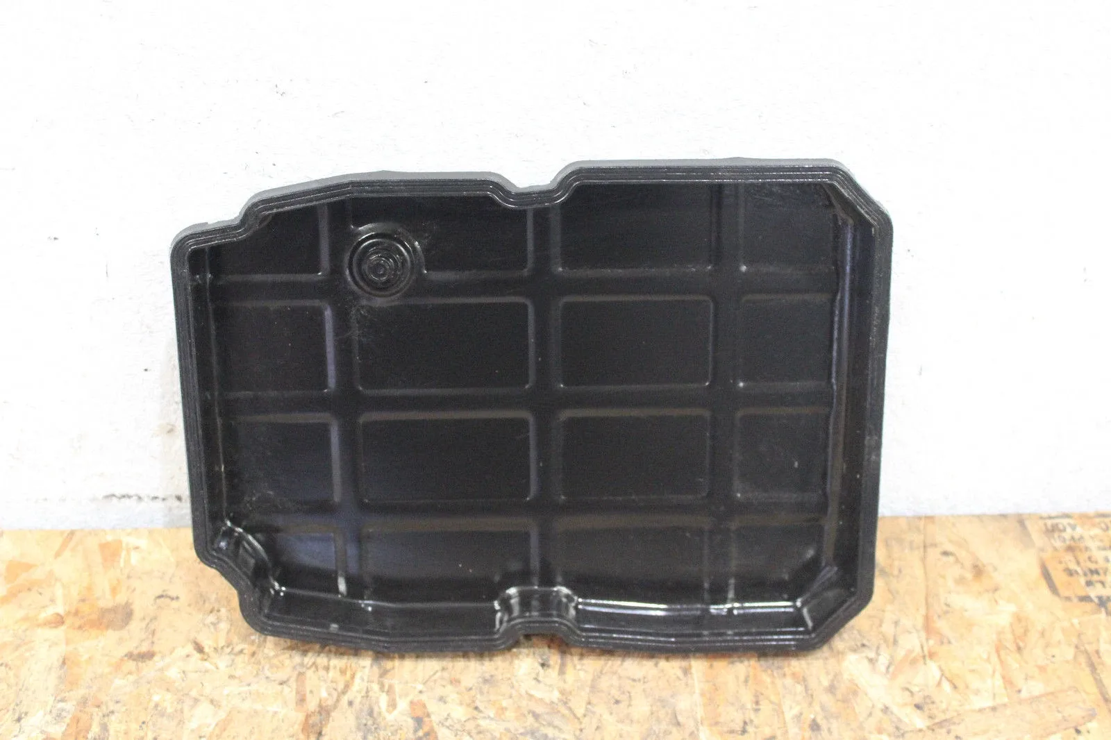 M70398 1998-2002 Mercedes CLK320 Transmission Oil Pan 3.2L V6 OEM