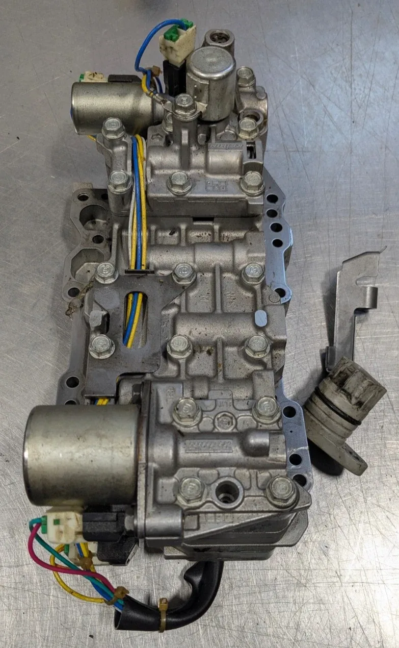 Honda CR-Z Valve Body Assembly F3H20330 OEM image 2
