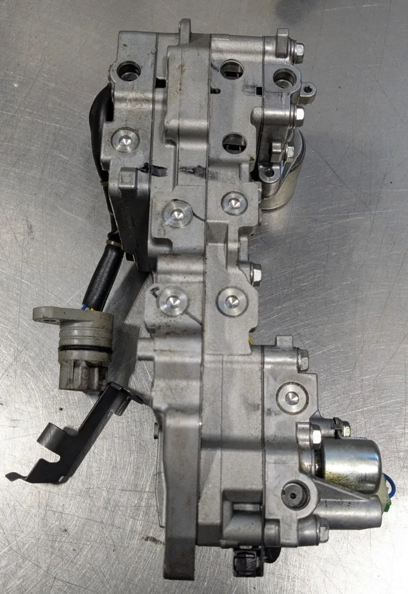 Honda CR-Z Valve Body Assembly F3H20330 OEM image 3